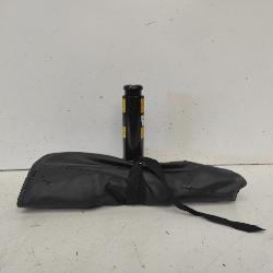 View Auto part Jack/Tool Kit Toyota Hilux 2006