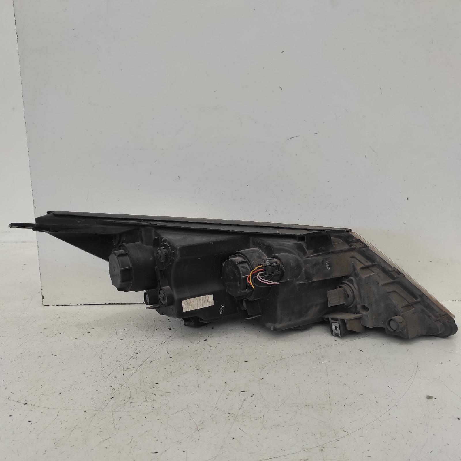 View Auto part Left Headlamp Kia Sportage 2011