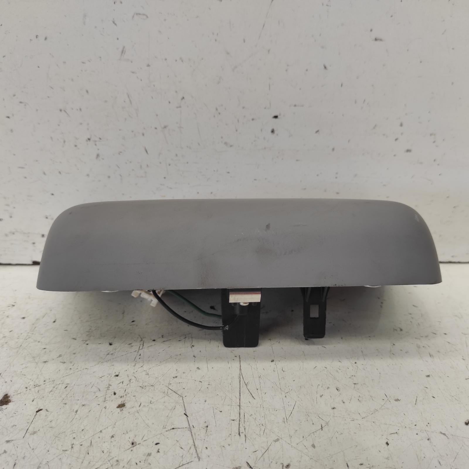 View Auto part High Level Stoplight Hyundai Elantra 2008
