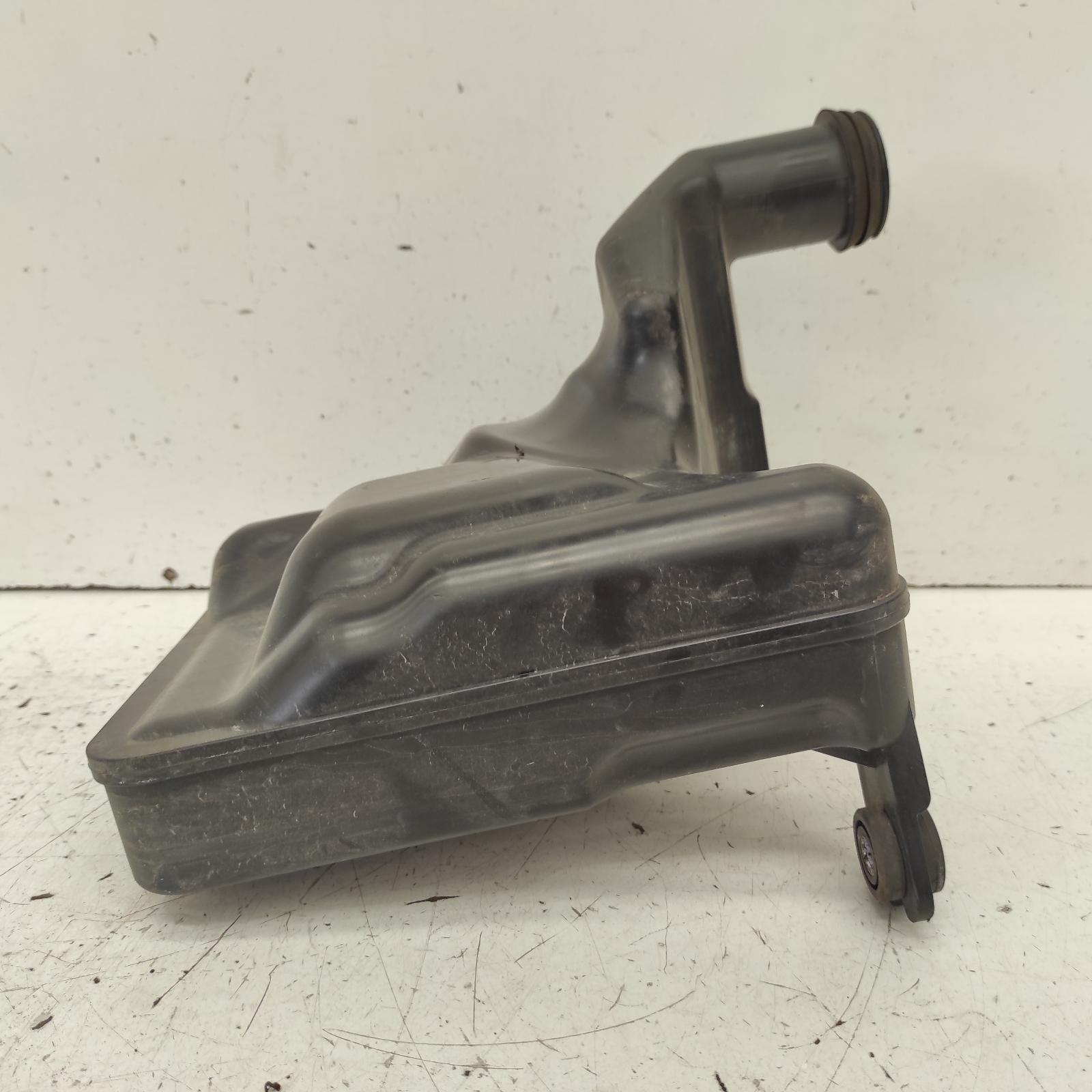 View Auto part Air Cleaner/Box Hyundai Elantra 2008