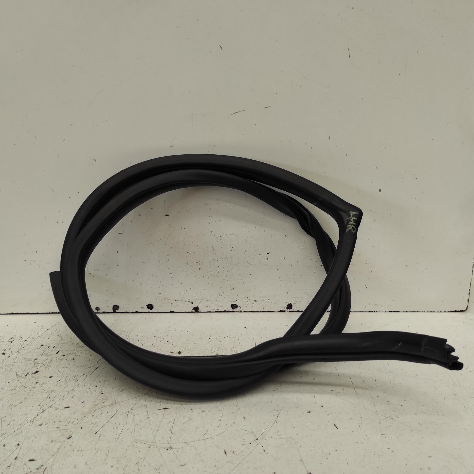 View Auto part Door/Tailgate Seal Hyundai Elantra 2008