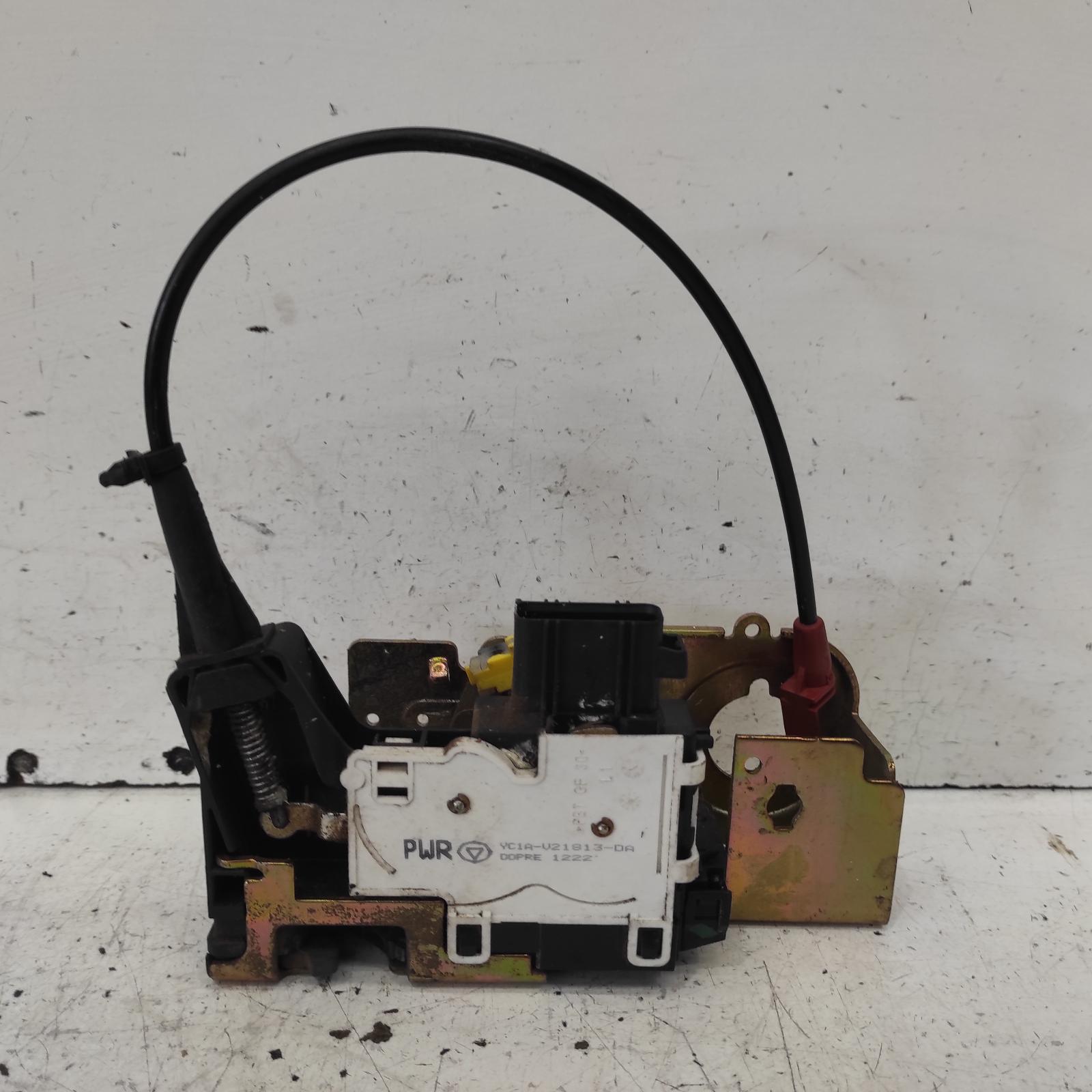 2004 Ford Transit Door/Boot/Gate Lock View Auto part Door/Boot/Gate Lock Ford Transit 2004