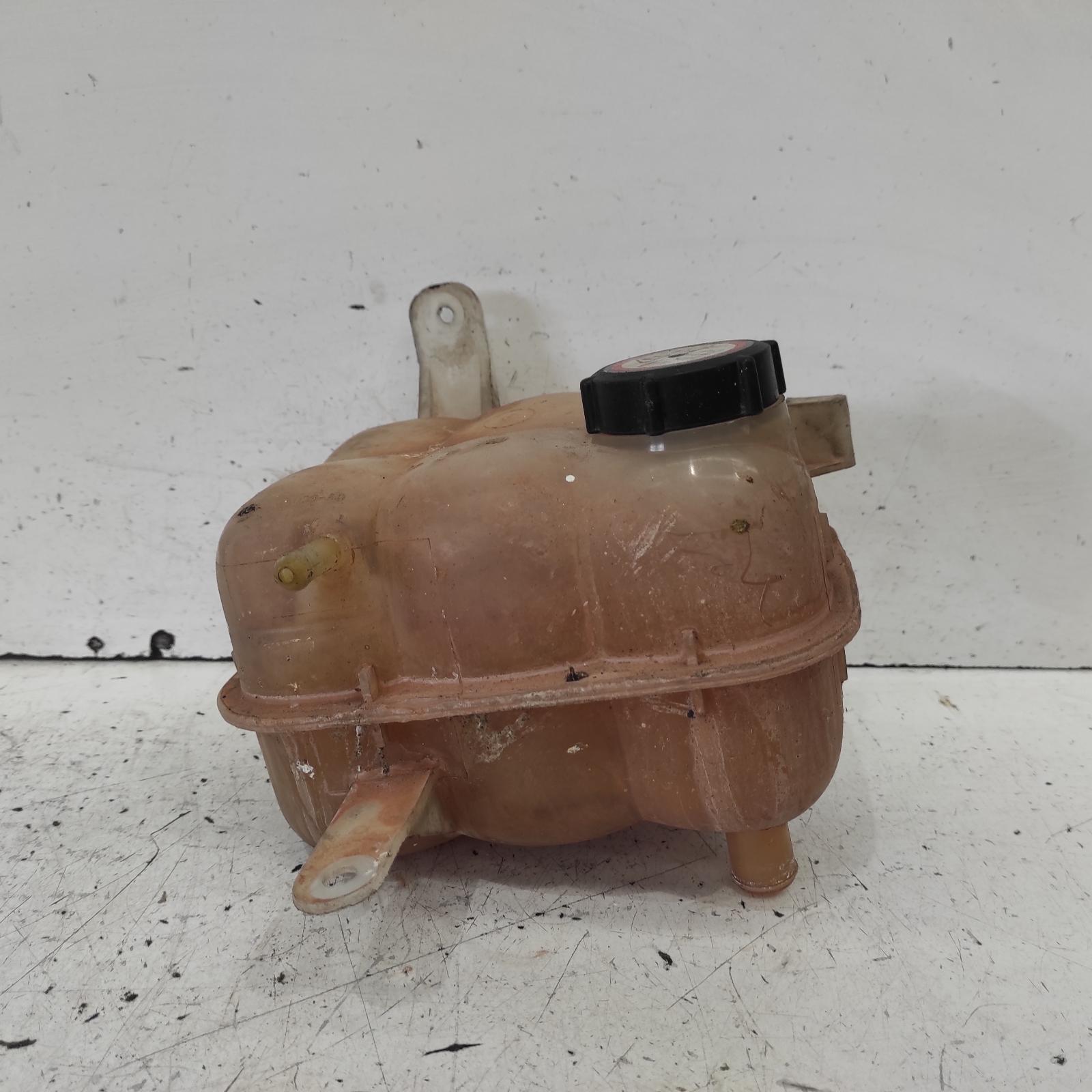 View Auto part Overflow Bottle Ford Transit 2004