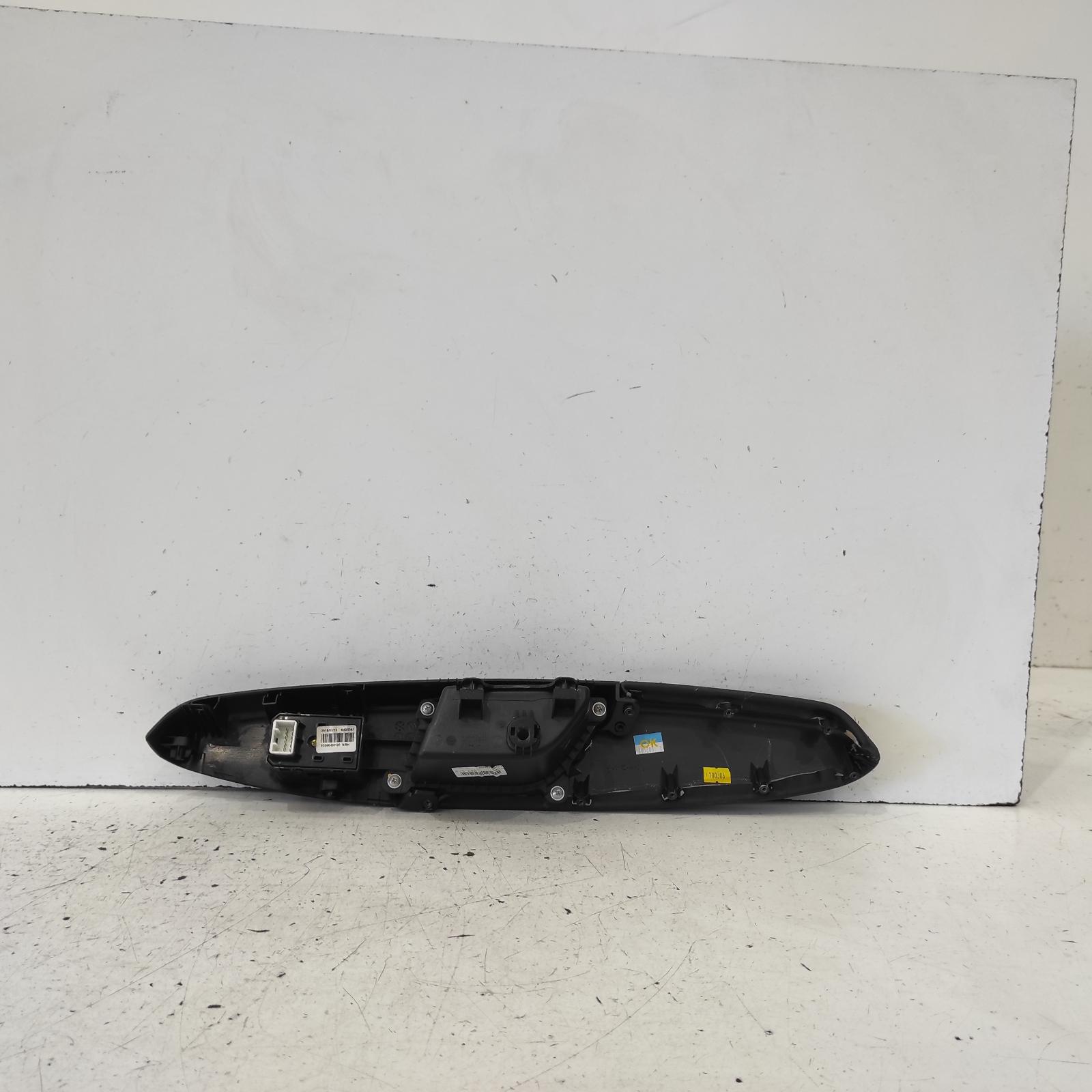 View Auto part Pwr Dr Wind Switch Kia Sportage 2018
