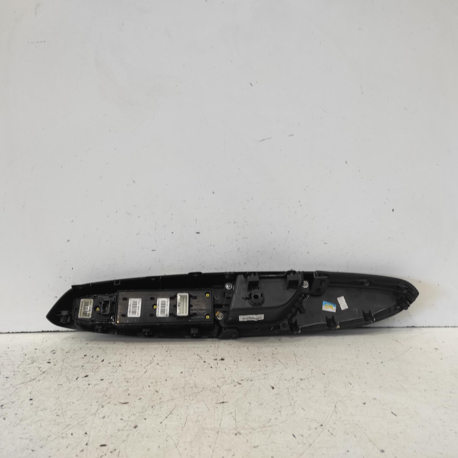 View Auto part Pwr Dr Wind Switch Kia Sportage 2018