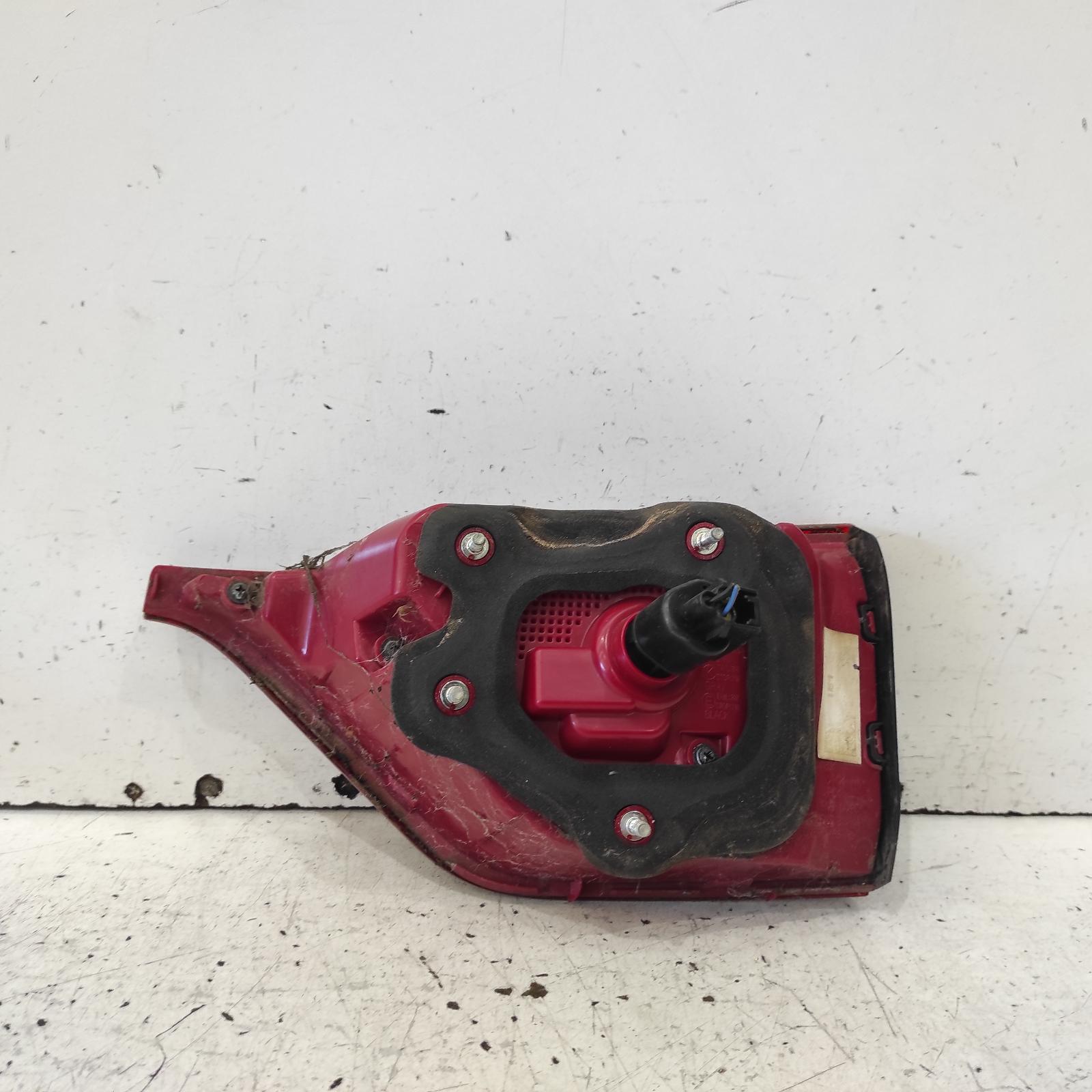 View Auto part Rear Garnish Kia Sportage 2018