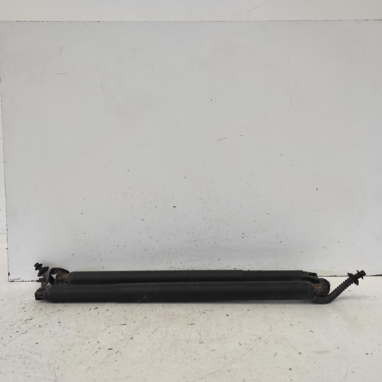 View Auto part Hatch Strut Kia Sportage 2018