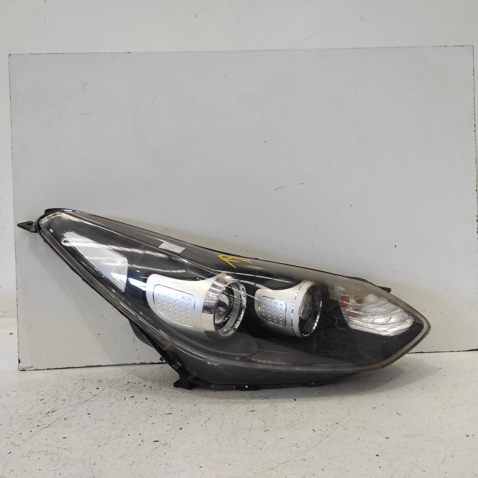View Auto part Right Headlamp Kia Sportage 2018