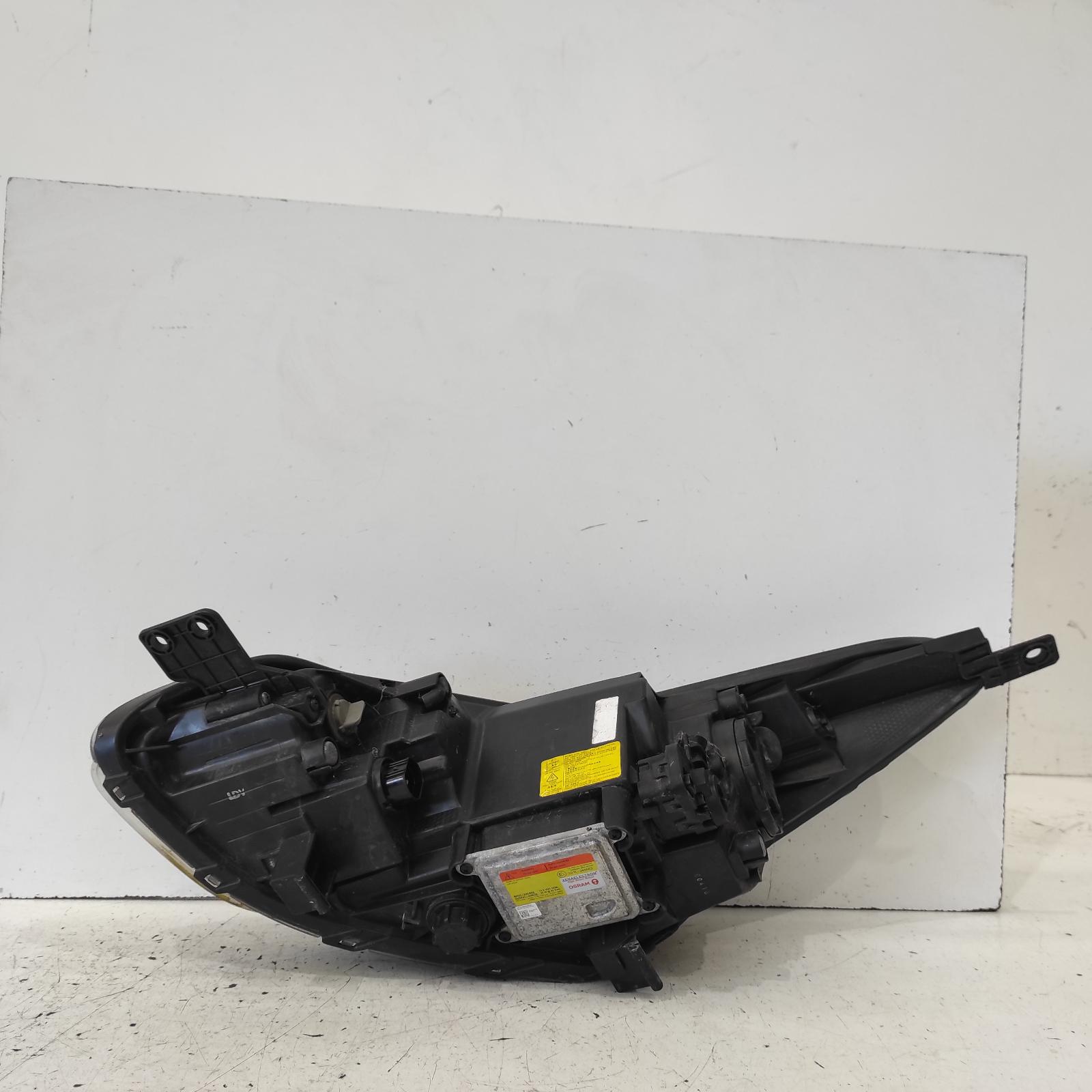 View Auto part Right Headlamp Kia Sportage 2018