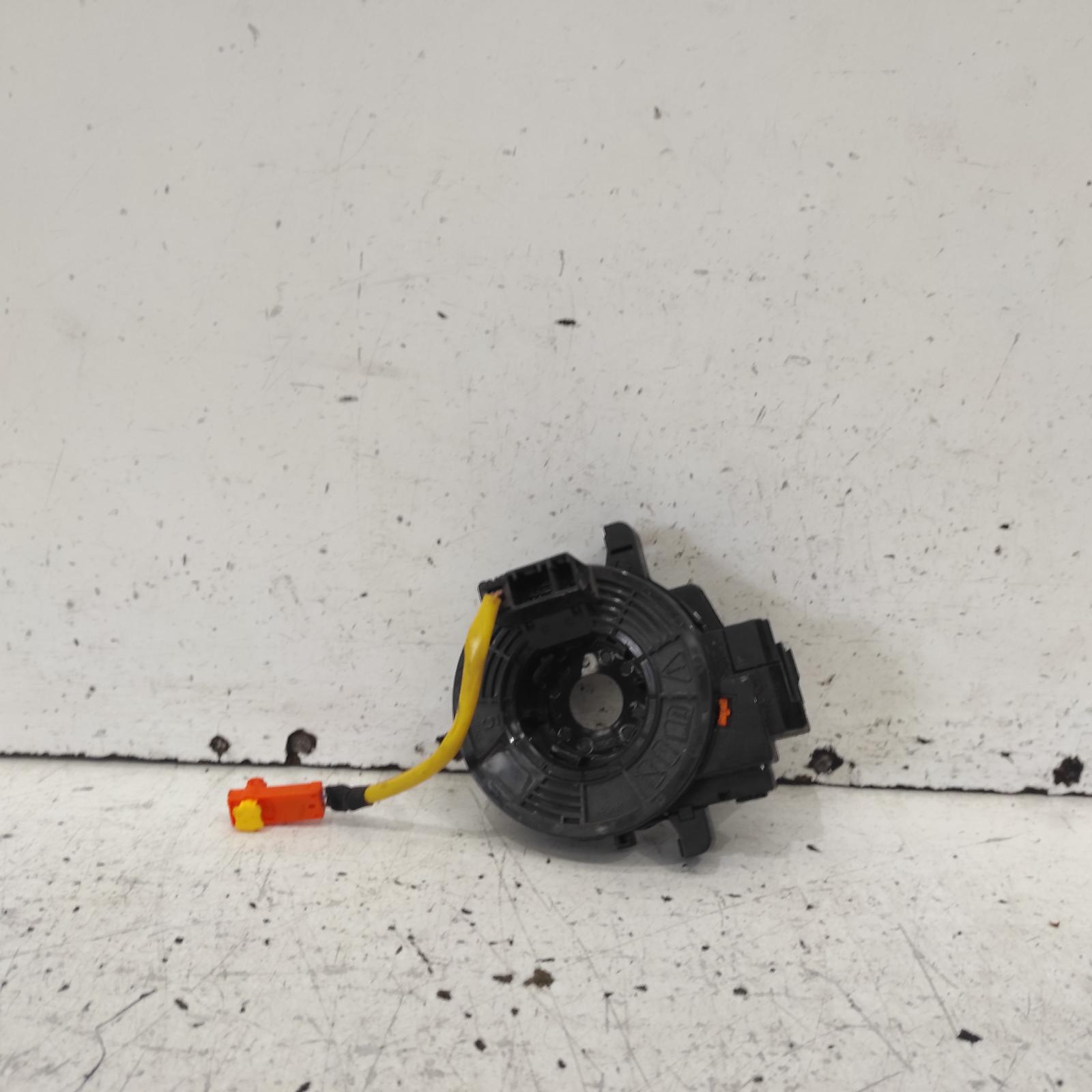 2011 Toyota Hilux Airbag Module/Sensor View Auto part Airbag Module/Sensor Toyota Hilux 2011