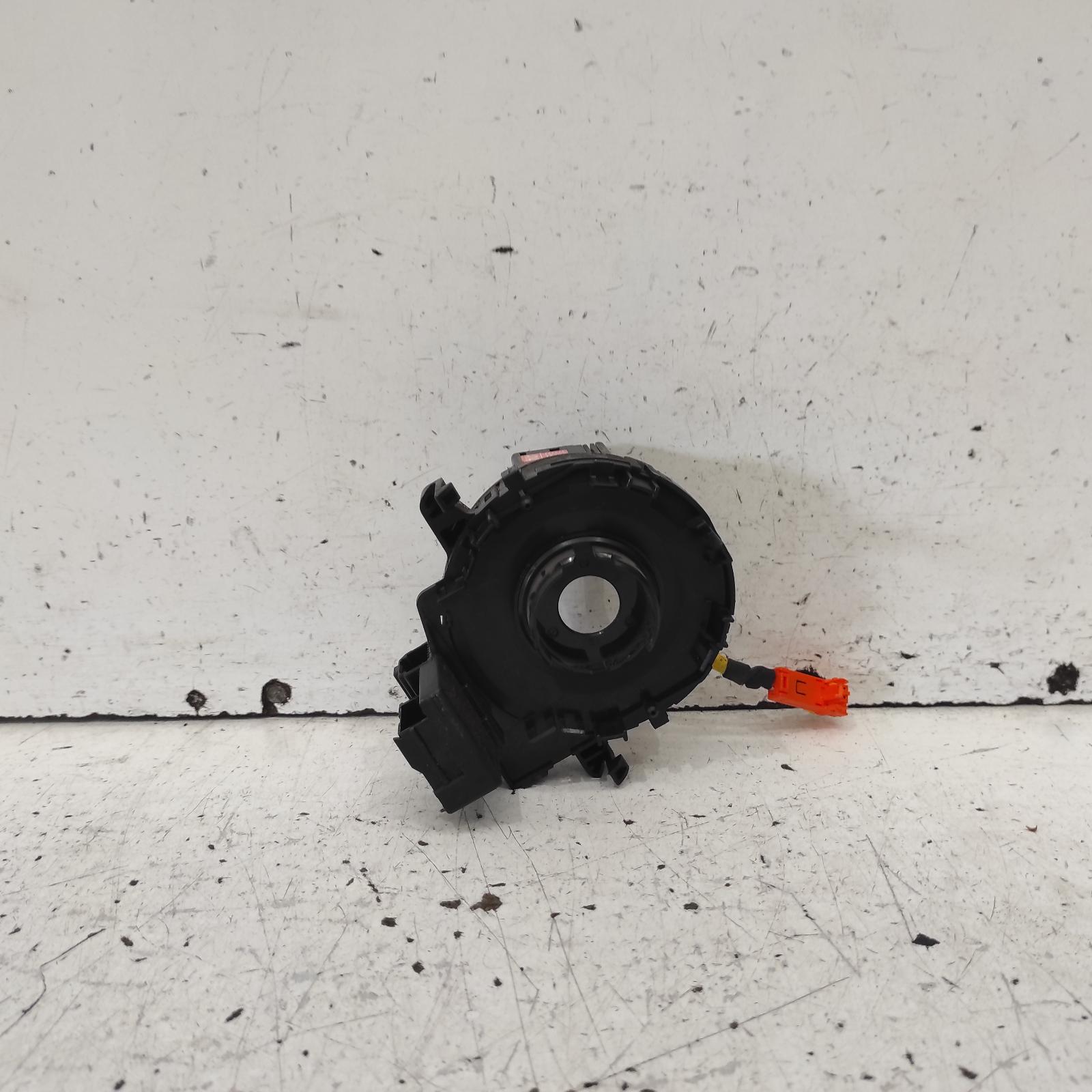 2011 Toyota Hilux Airbag Module/Sensor View Auto part Airbag Module/Sensor Toyota Hilux 2011