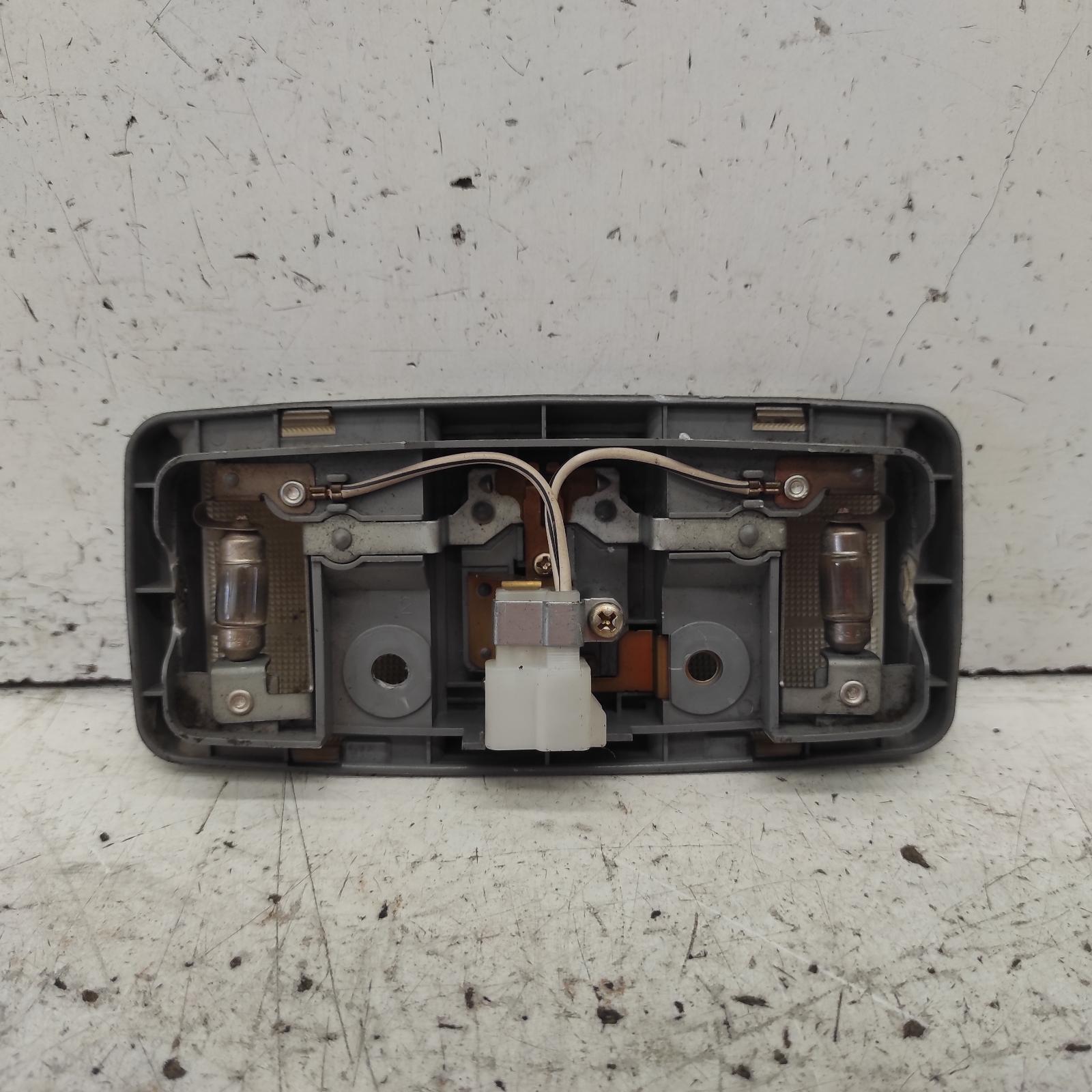 View Auto part Courtesy Light Mitsubishi Pajero 1994