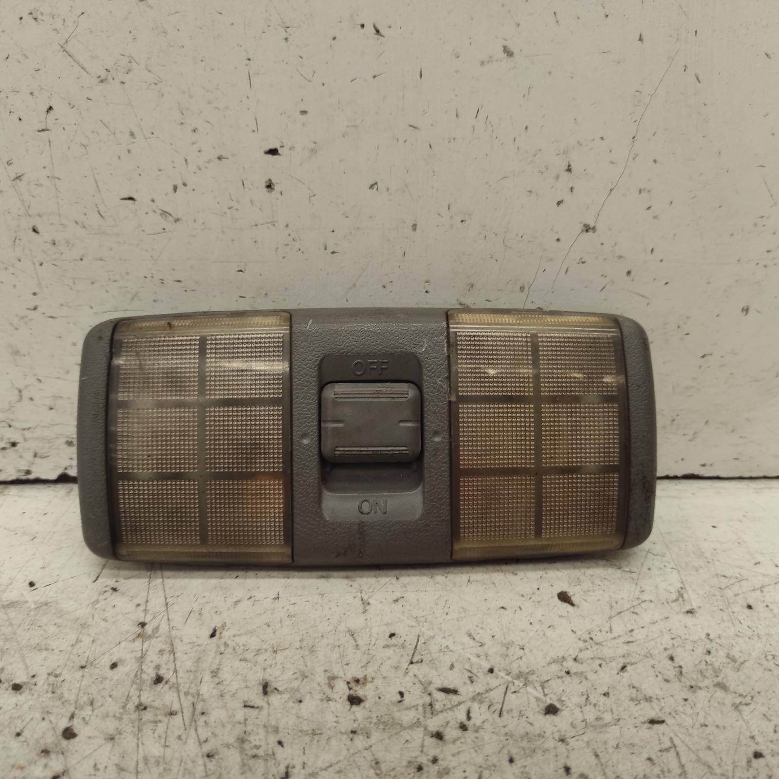 View Auto part Courtesy Light Mitsubishi Pajero 1994