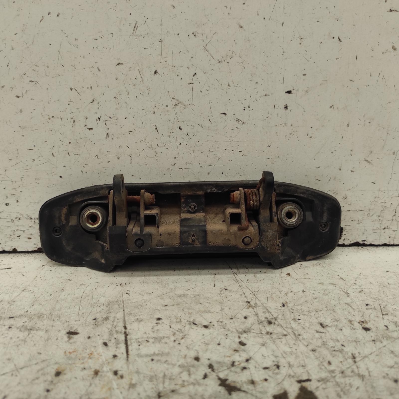 View Auto part Door Handle Mitsubishi Pajero 1994