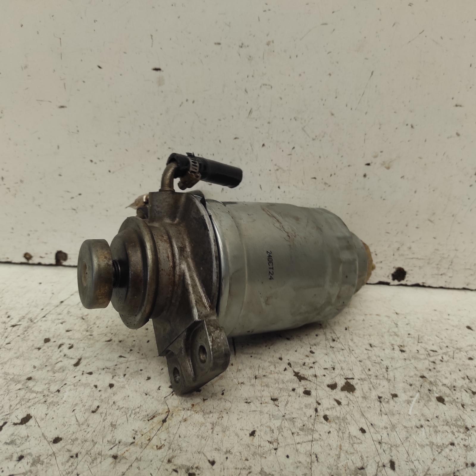 View Auto part Fuel Filter Housing Mitsubishi Pajero 1994