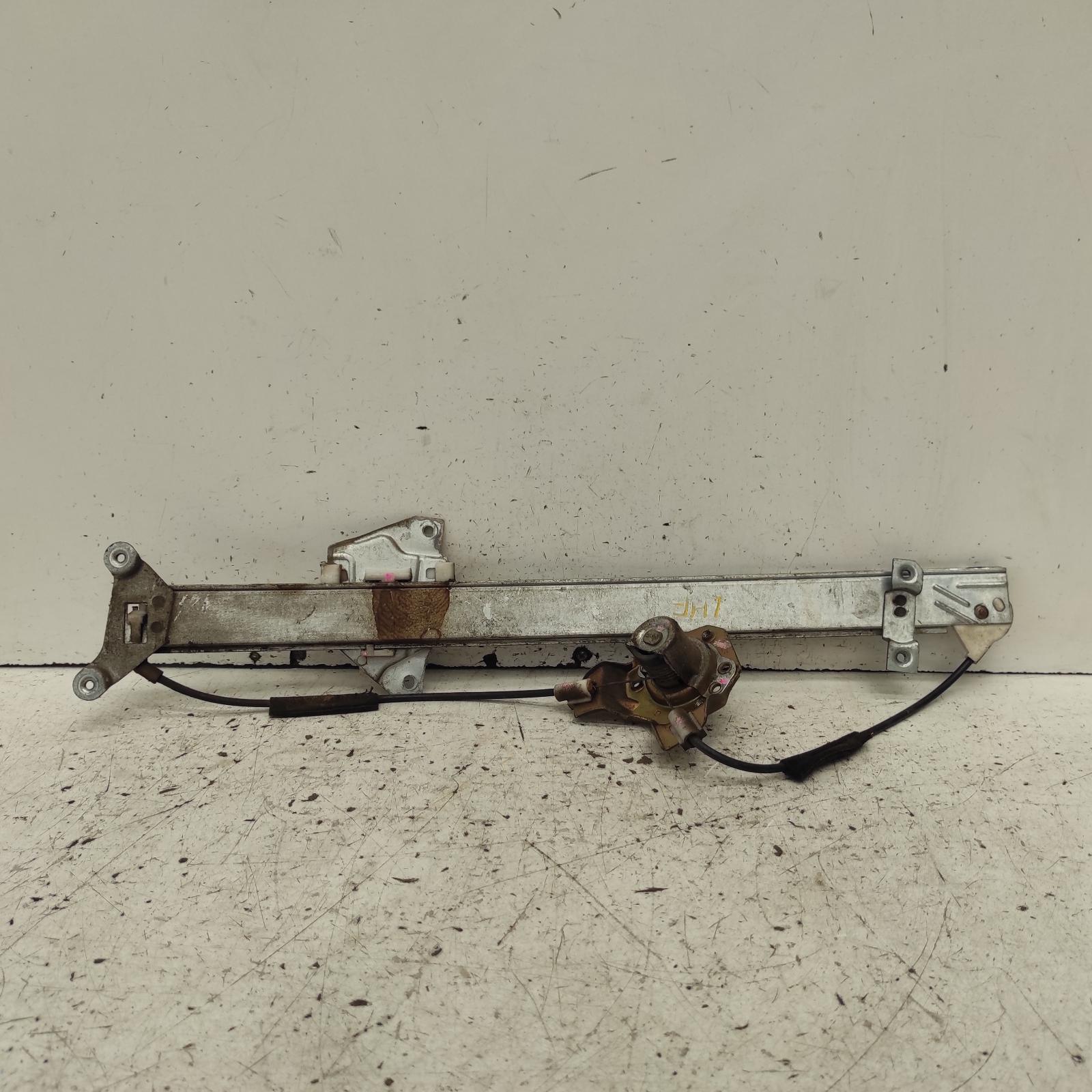View Auto part Left Front Window Reg/Motor Mitsubishi Pajero 1994