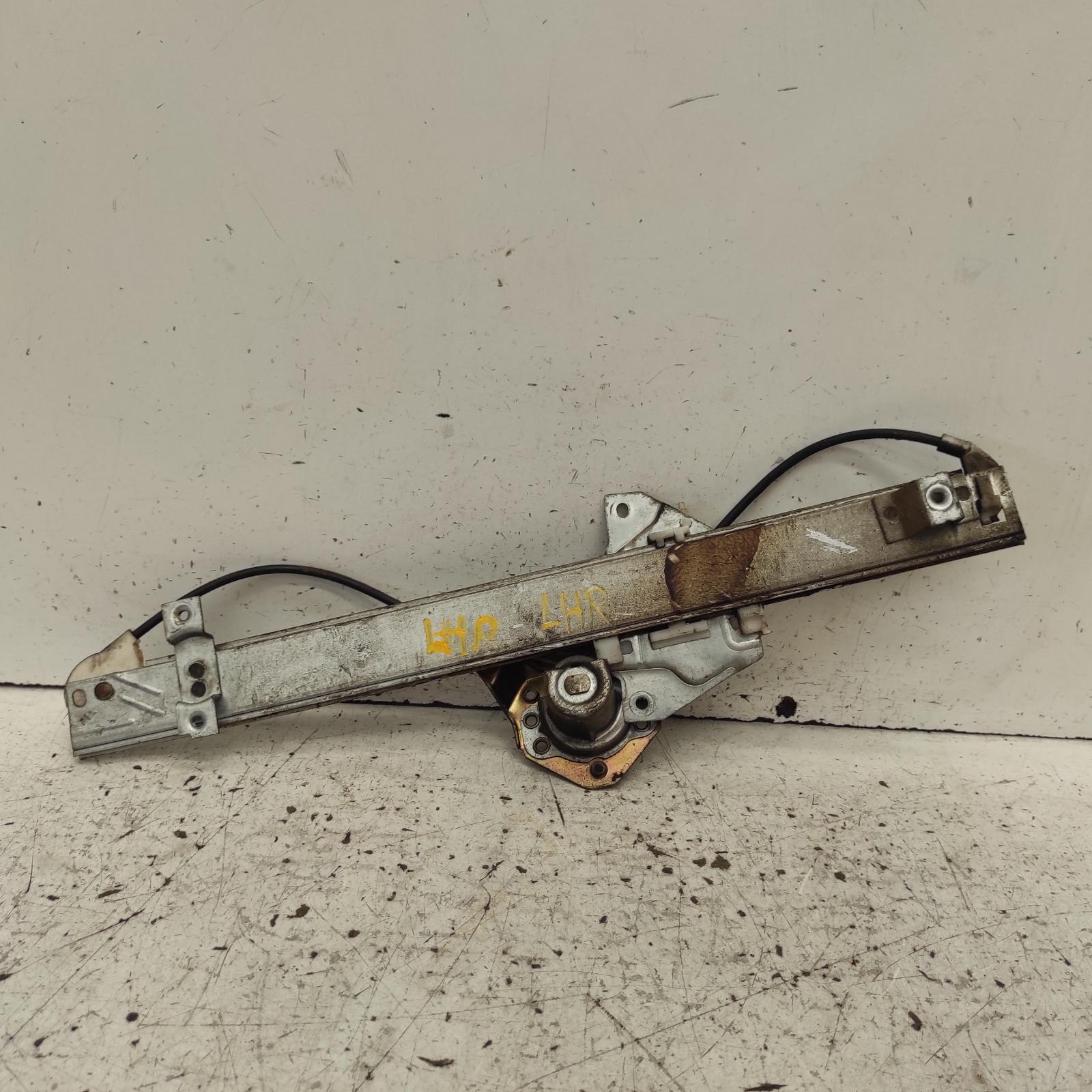 View Auto part Left Rear Wnd Reg/Motor Mitsubishi Pajero 1994