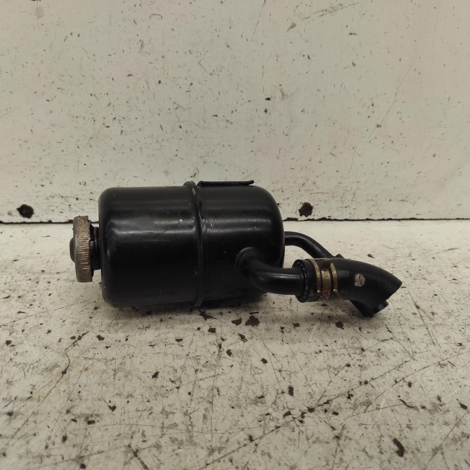1994 Mitsubishi Pajero P/S Reservoir View Auto part P/S Reservoir Mitsubishi Pajero 1994