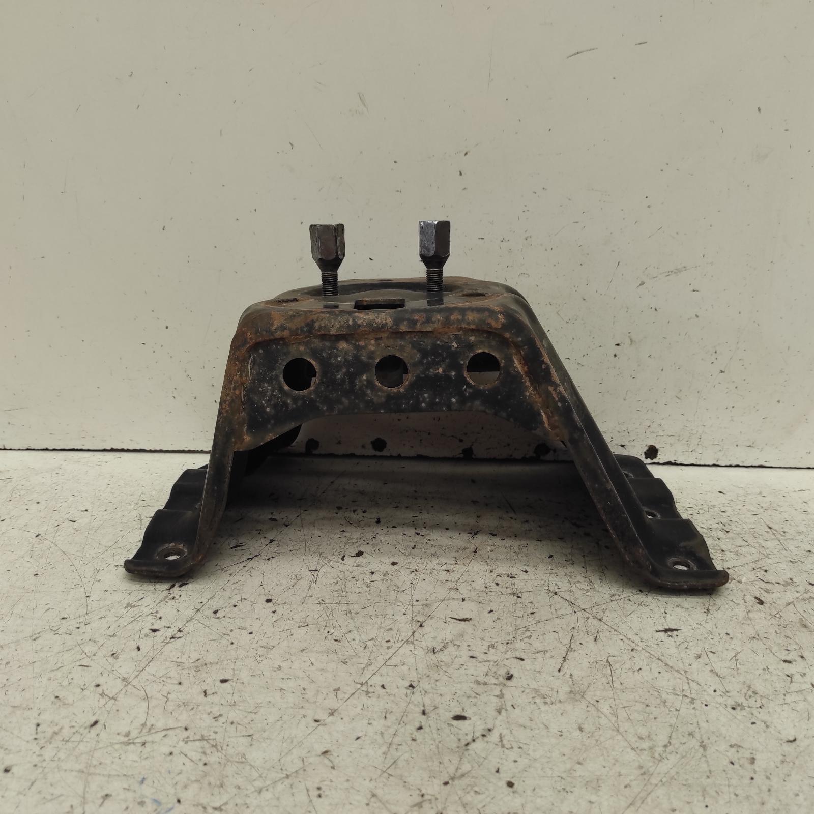 1994 Mitsubishi Pajero Spare Wheel Carrier View Auto part Spare Wheel Carrier Mitsubishi Pajero 1994
