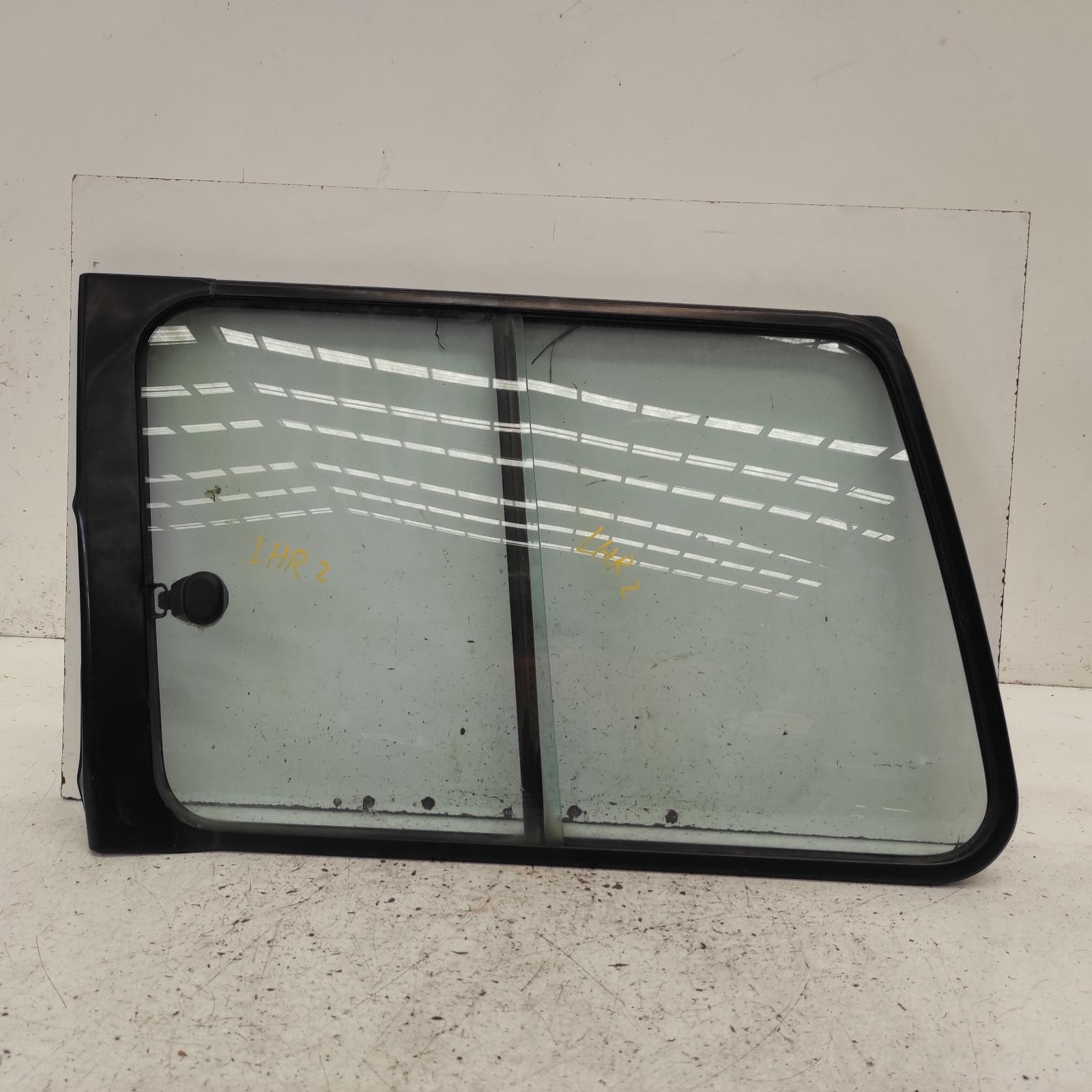 View Auto part Left Rear Side Glass Mitsubishi Pajero 1994