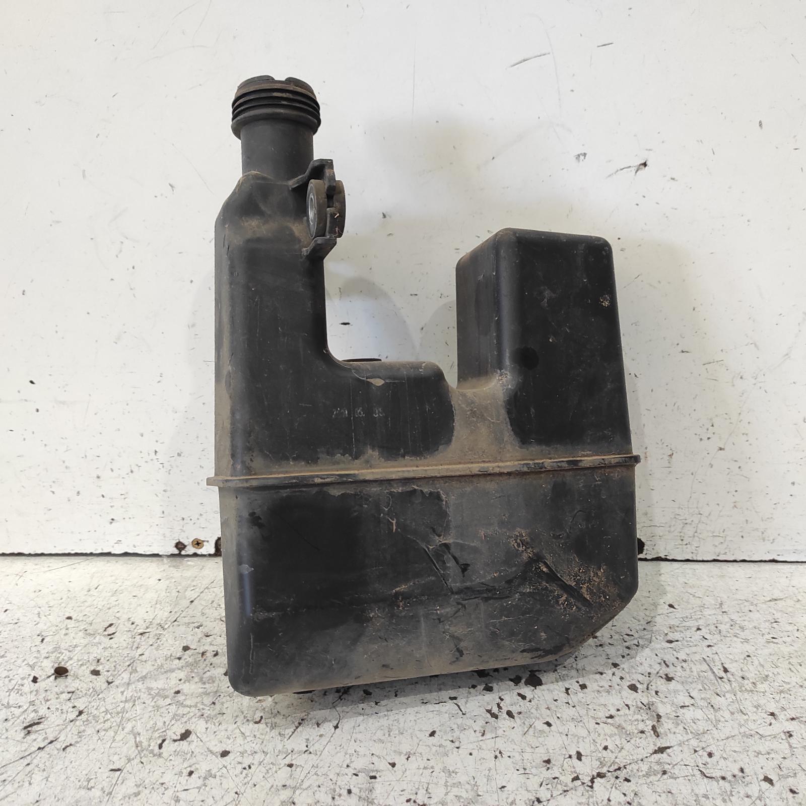 View Auto part Air Cleaner/Box Kia Sportage 2011