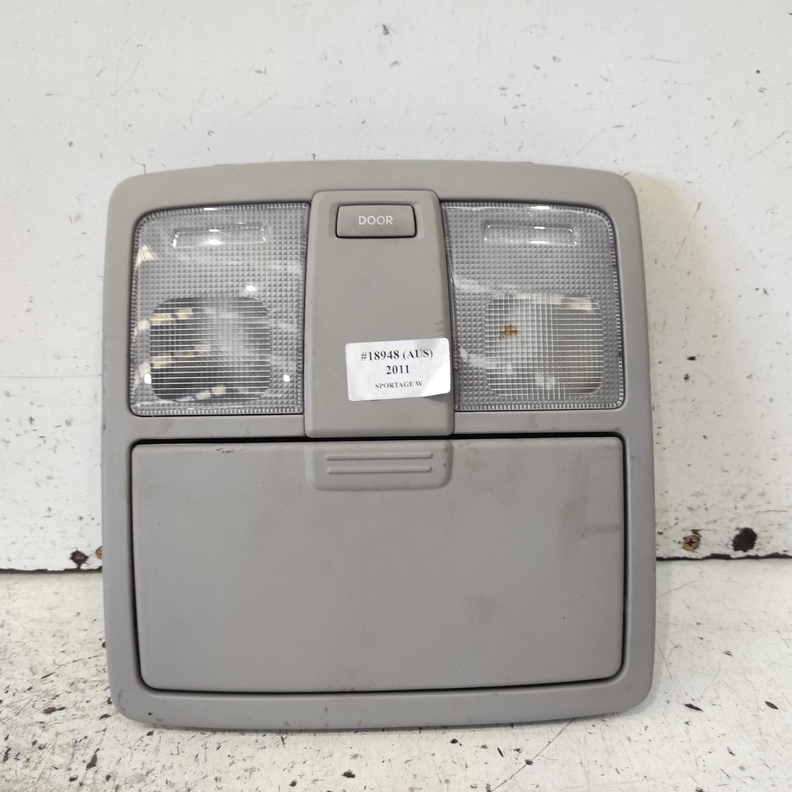 View Auto part Courtesy Light Kia Sportage 2011