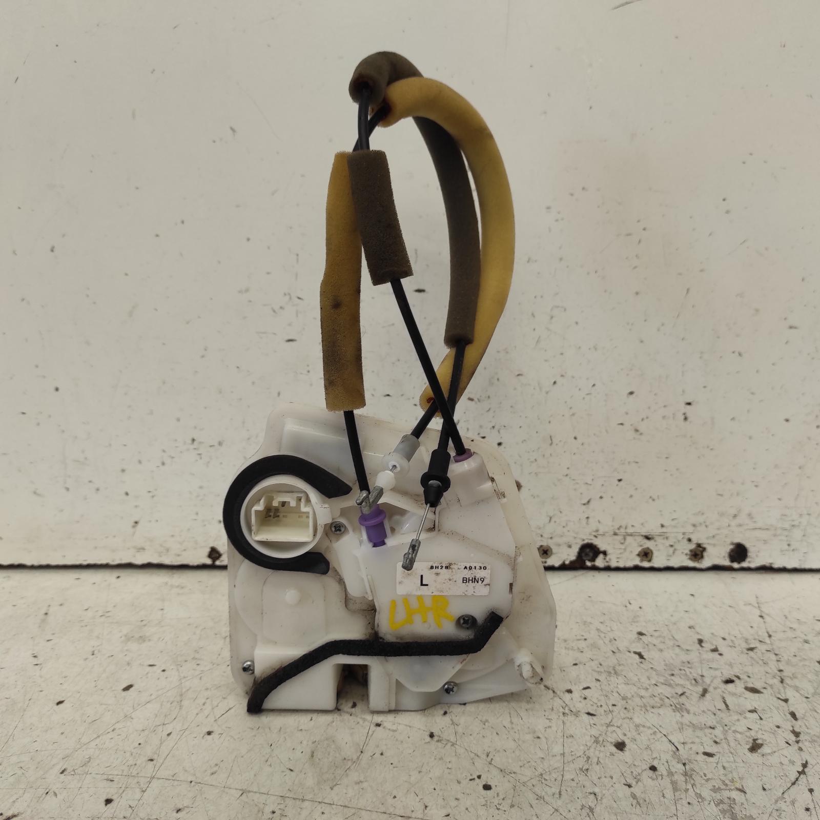 View Auto part Door/Boot/Gate Lock Mazda 3 2018