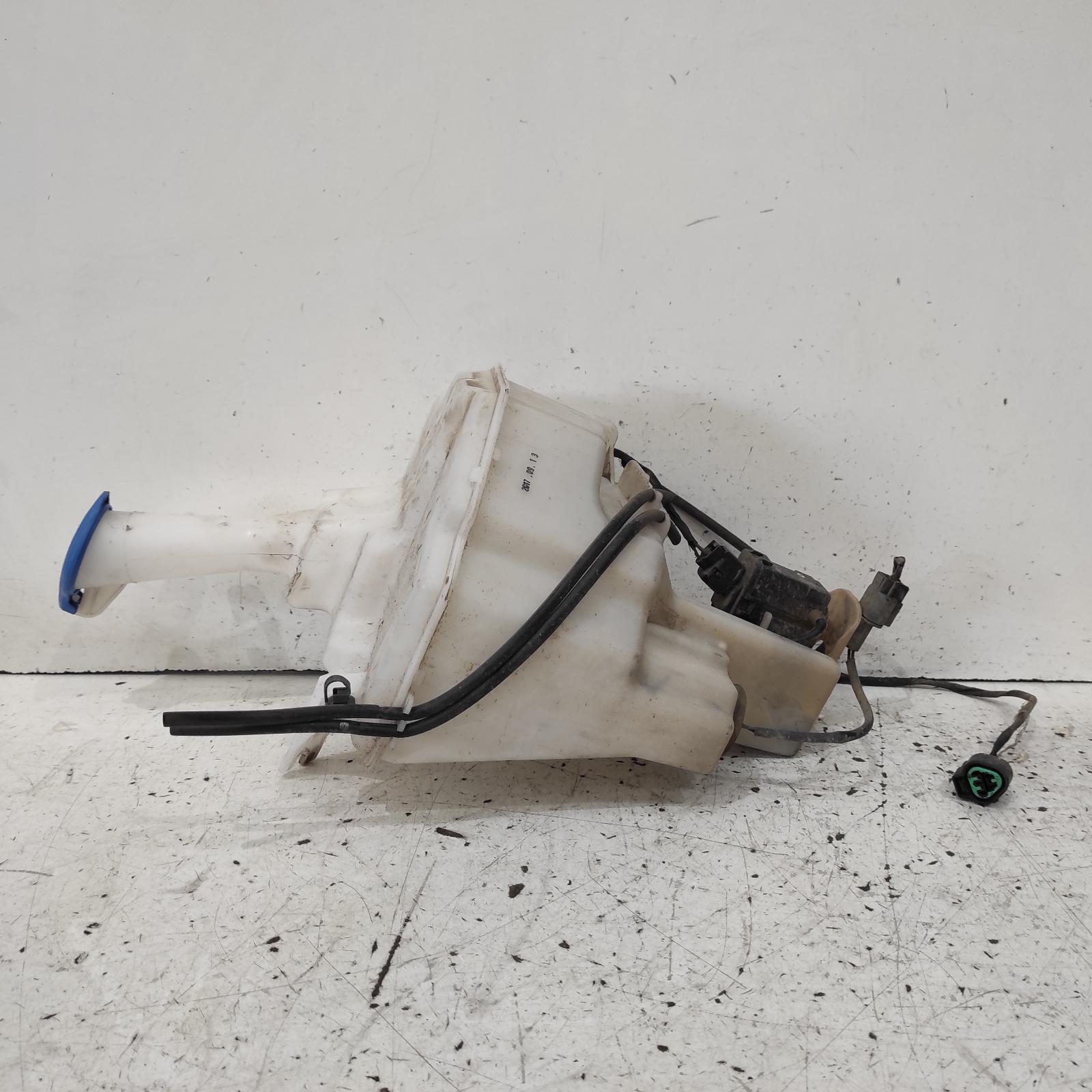 View Auto part Washer Bottle Kia Cerato 2017