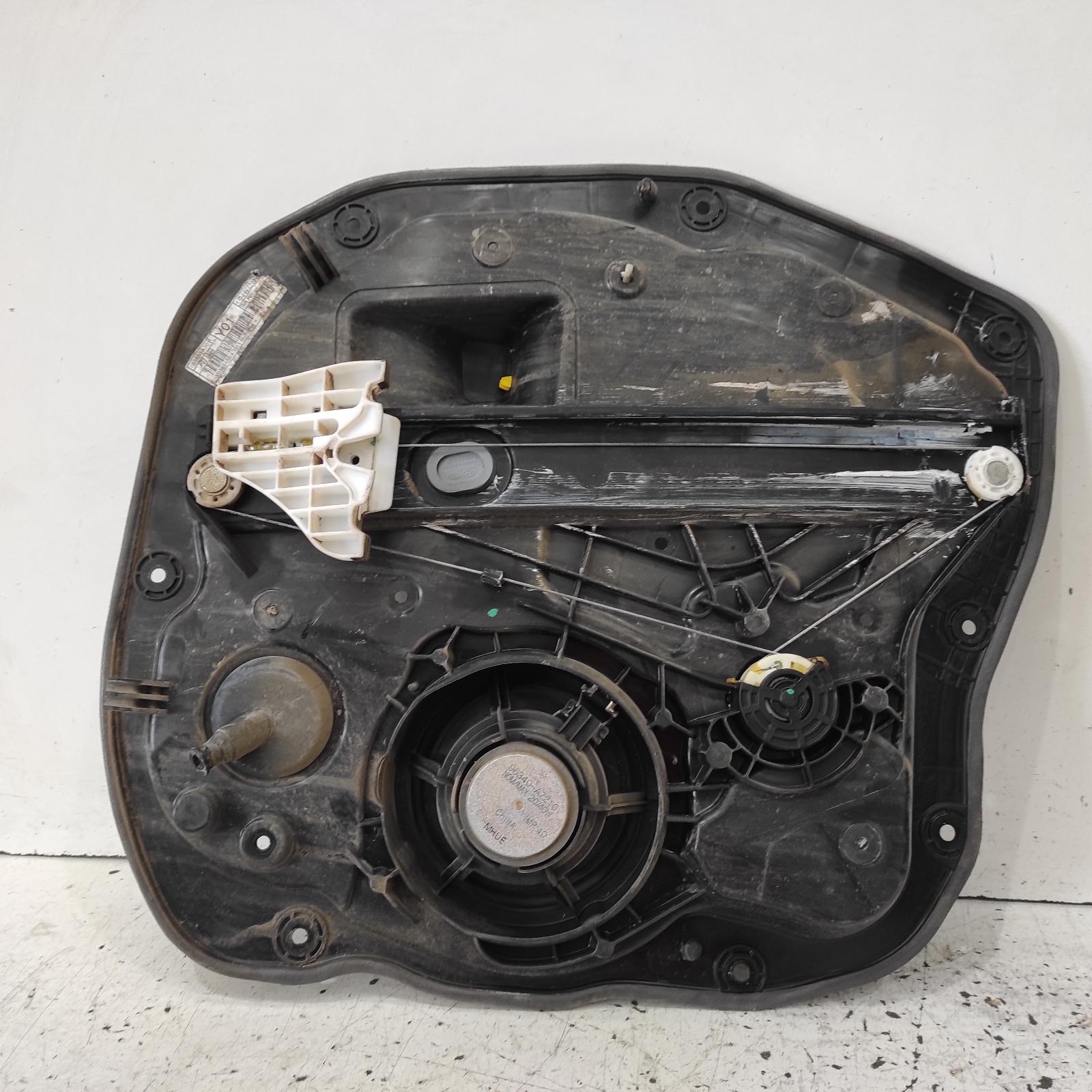 View Auto part Right Rear Wnd Reg/Motor Kia Cerato 2017