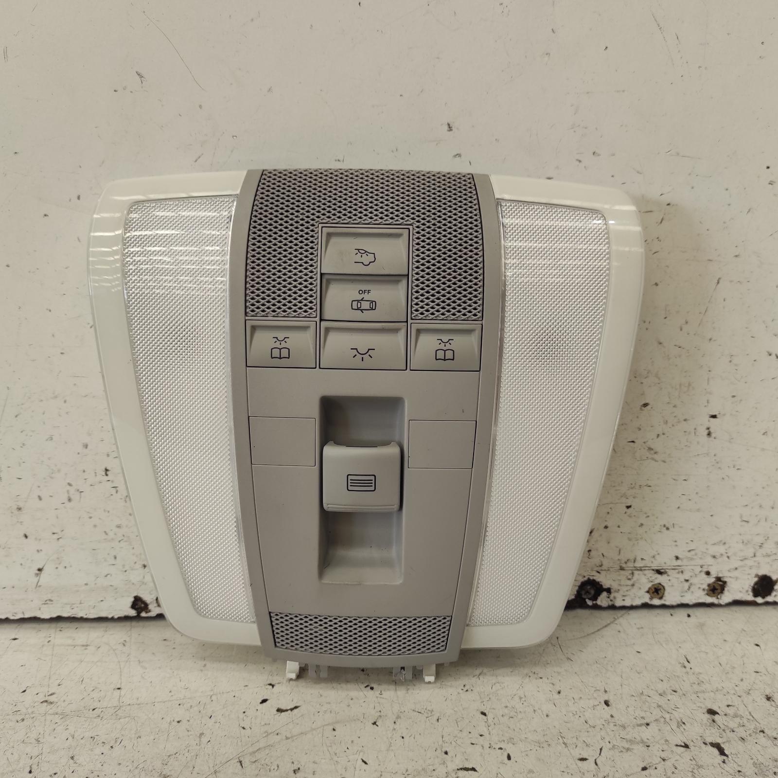 View Auto part Courtesy Light Mercedes C Class 2010