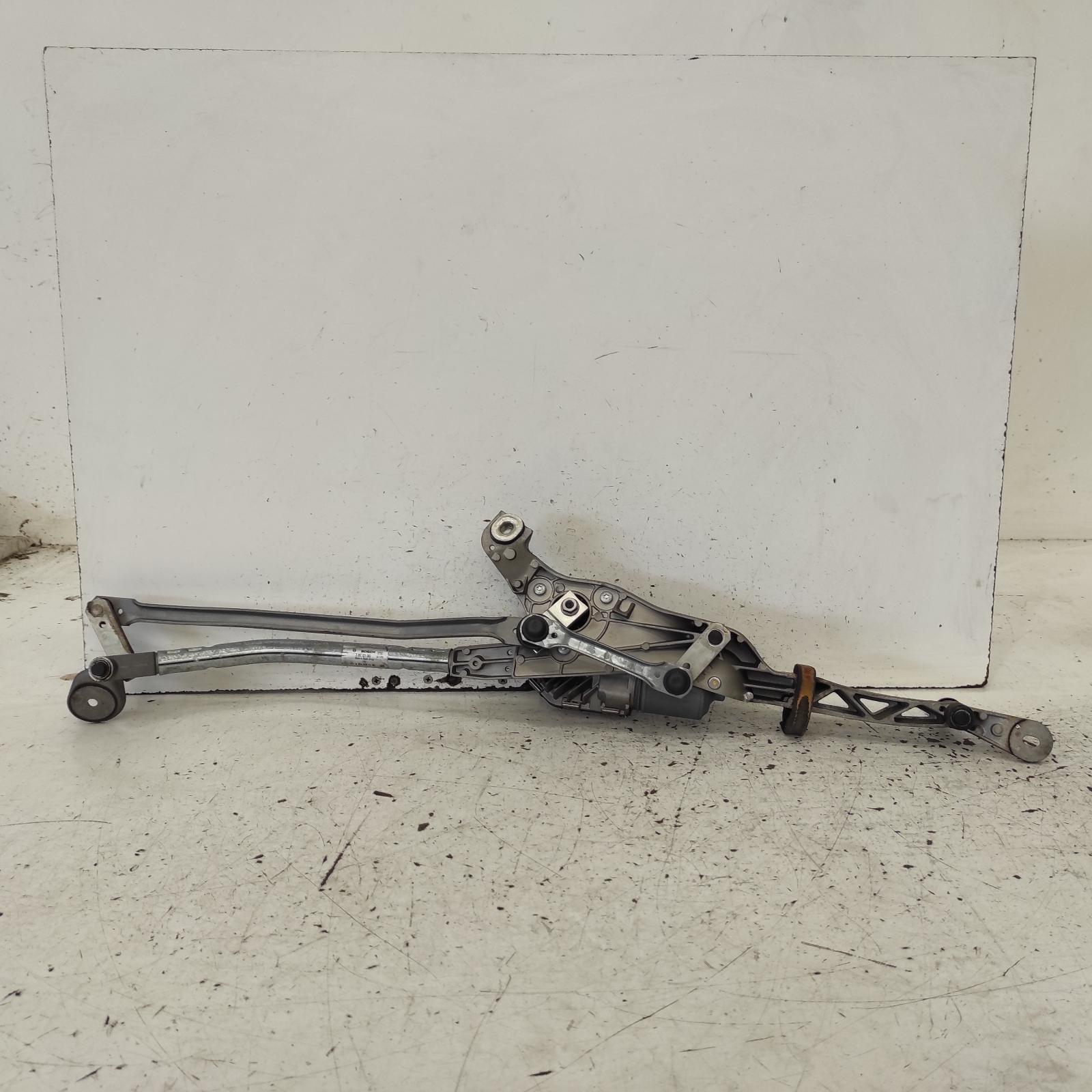 View Auto part Wiper Motor Mercedes C Class 2010
