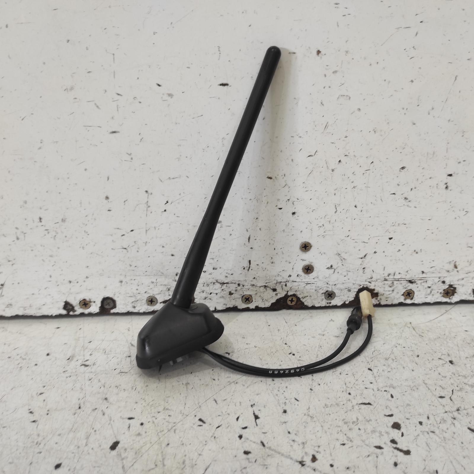 View Auto part Antenna Mitsubishi Asx 2015