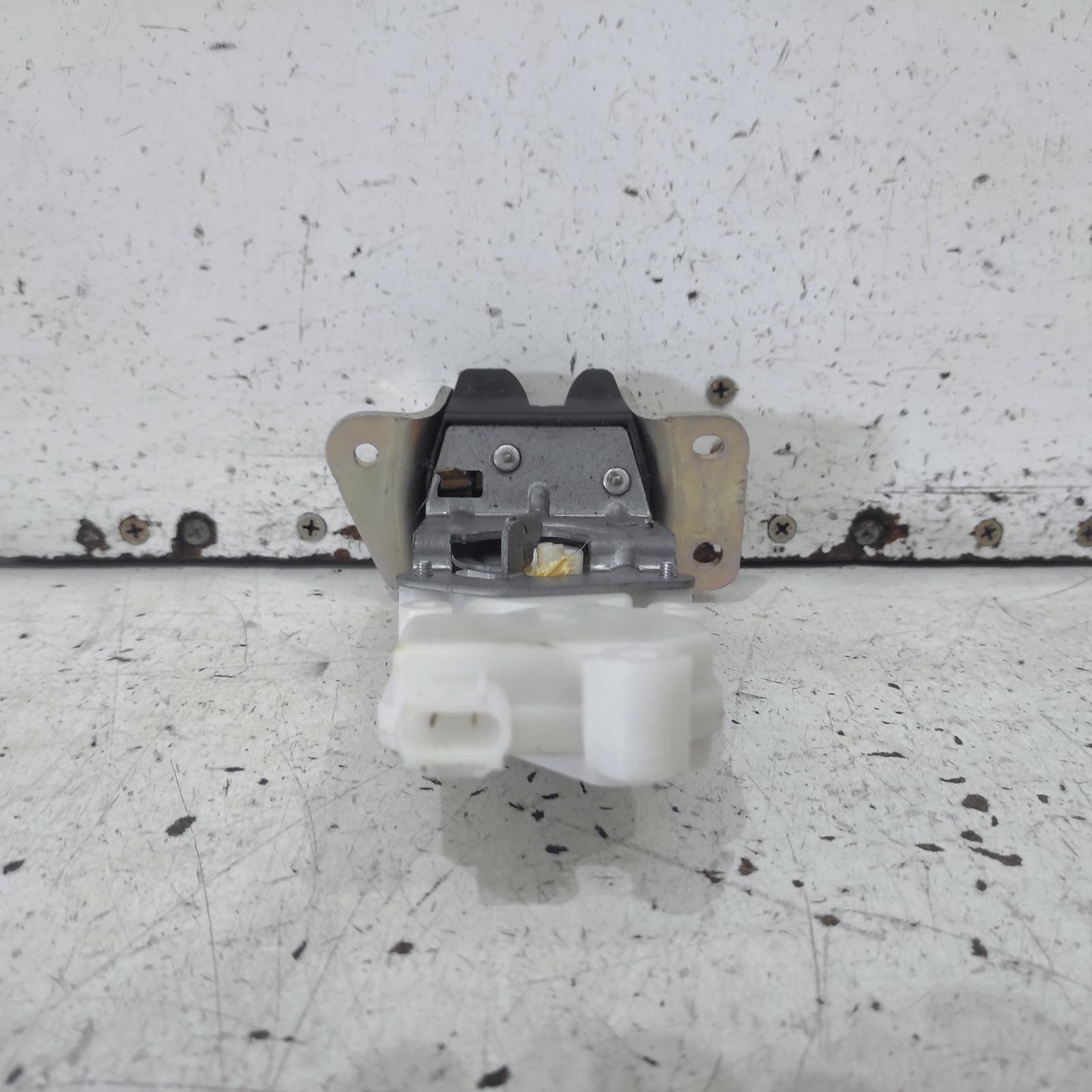 2015 Mitsubishi Asx Door/Boot/Gate Lock View Auto part Door/Boot/Gate Lock Mitsubishi Asx 2015