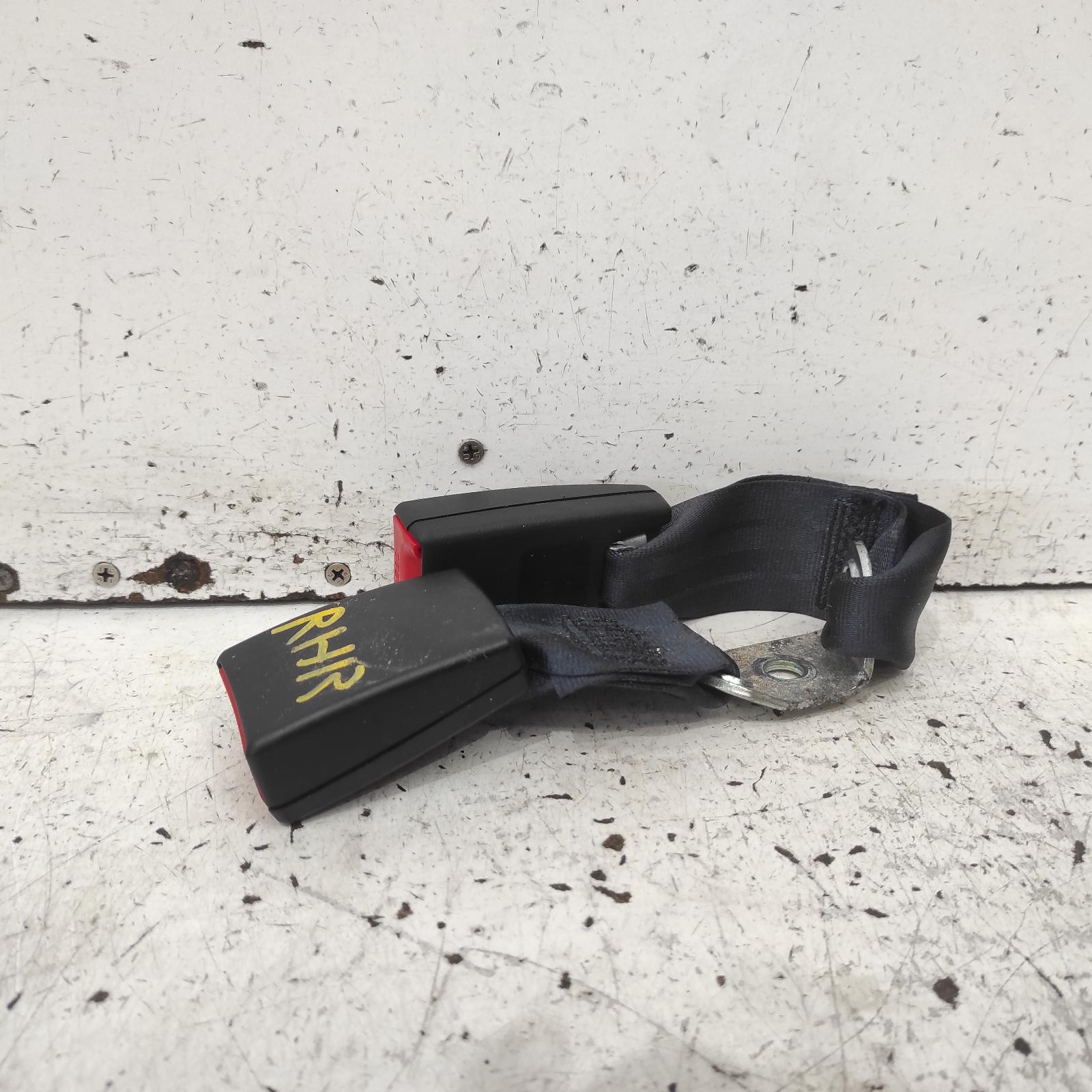 View Auto part Seatbelt/Stalk Mitsubishi Asx 2015
