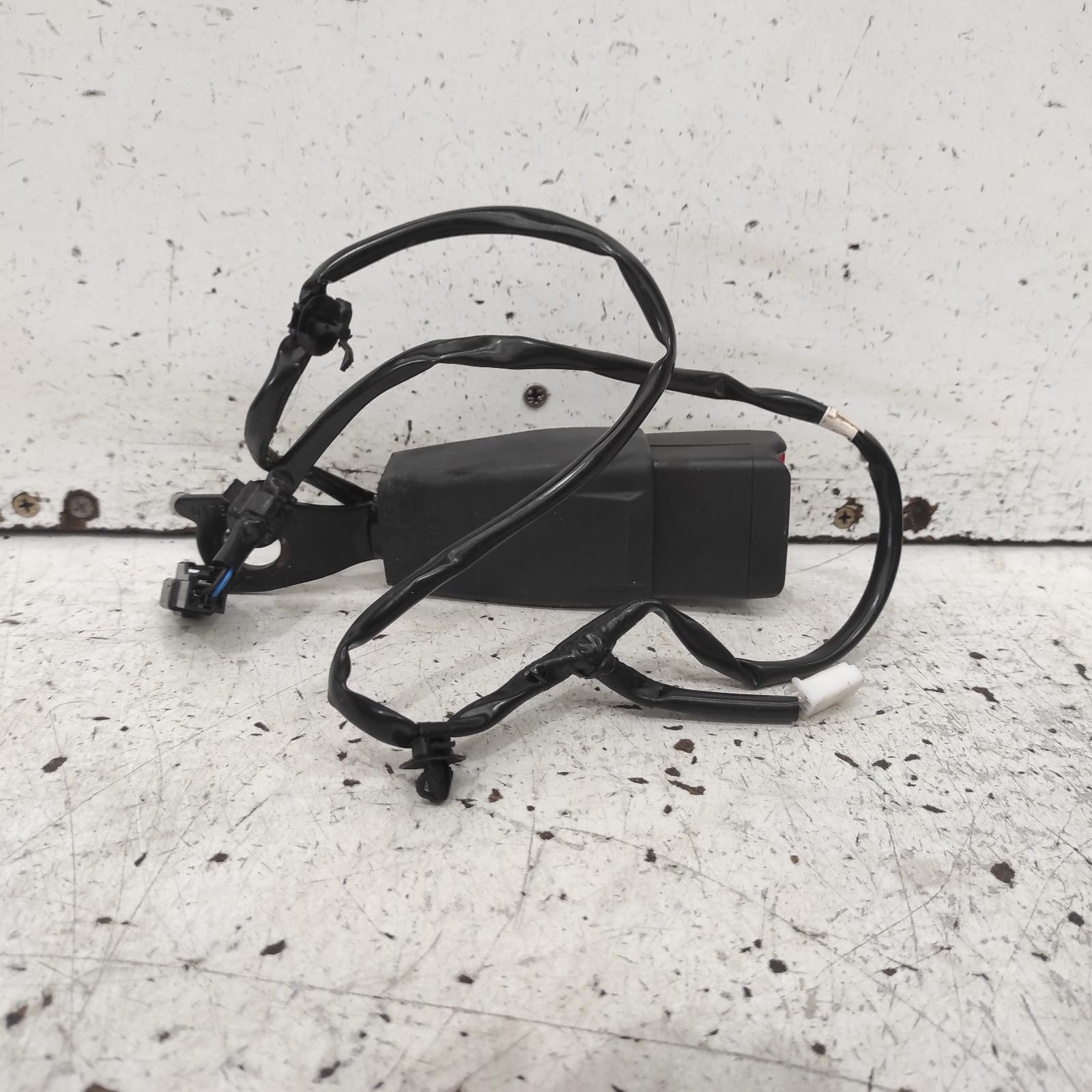 View Auto part Seatbelt/Stalk Mitsubishi Asx 2015