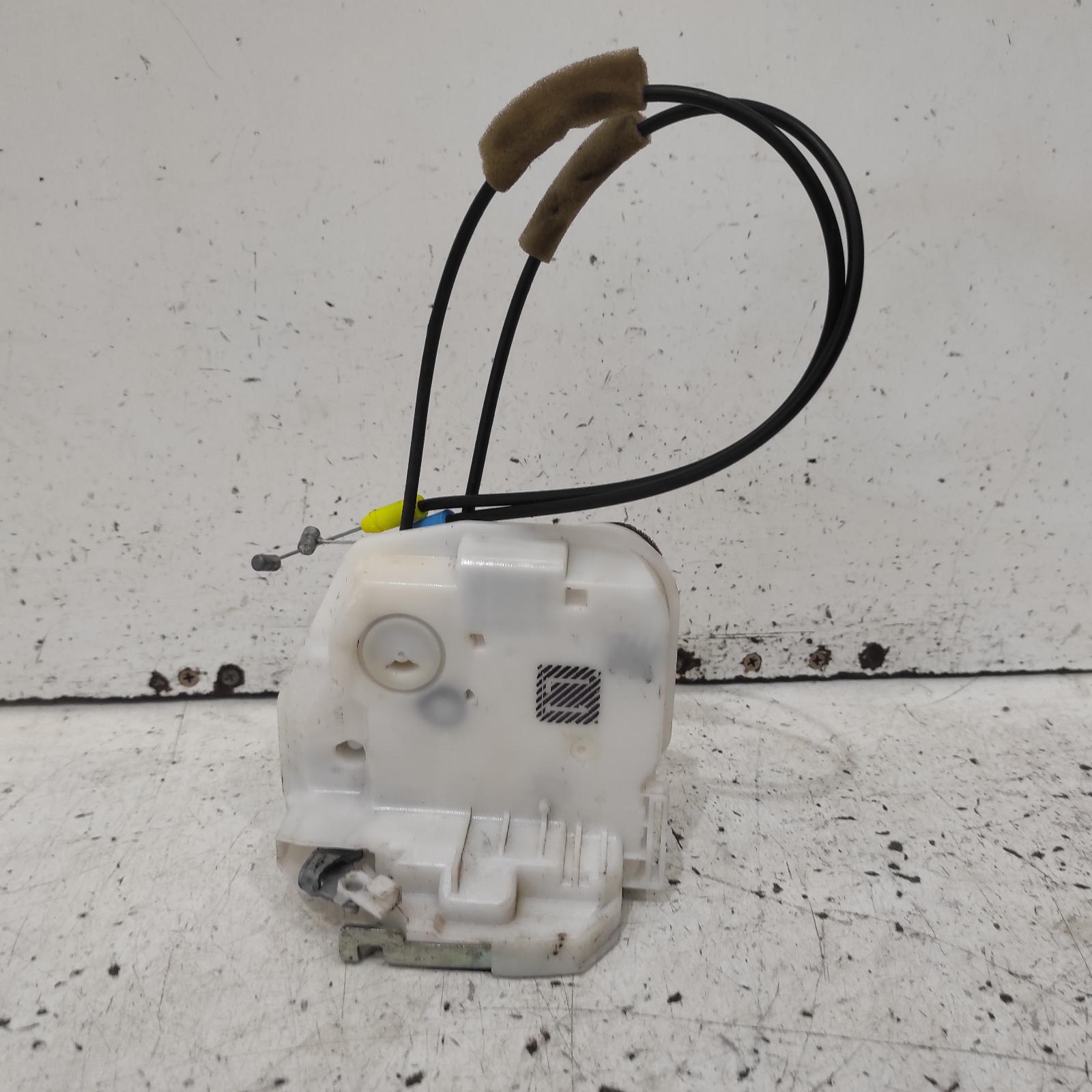 2015 Mitsubishi Asx Door/Boot/Gate Lock View Auto part Door/Boot/Gate Lock Mitsubishi Asx 2015