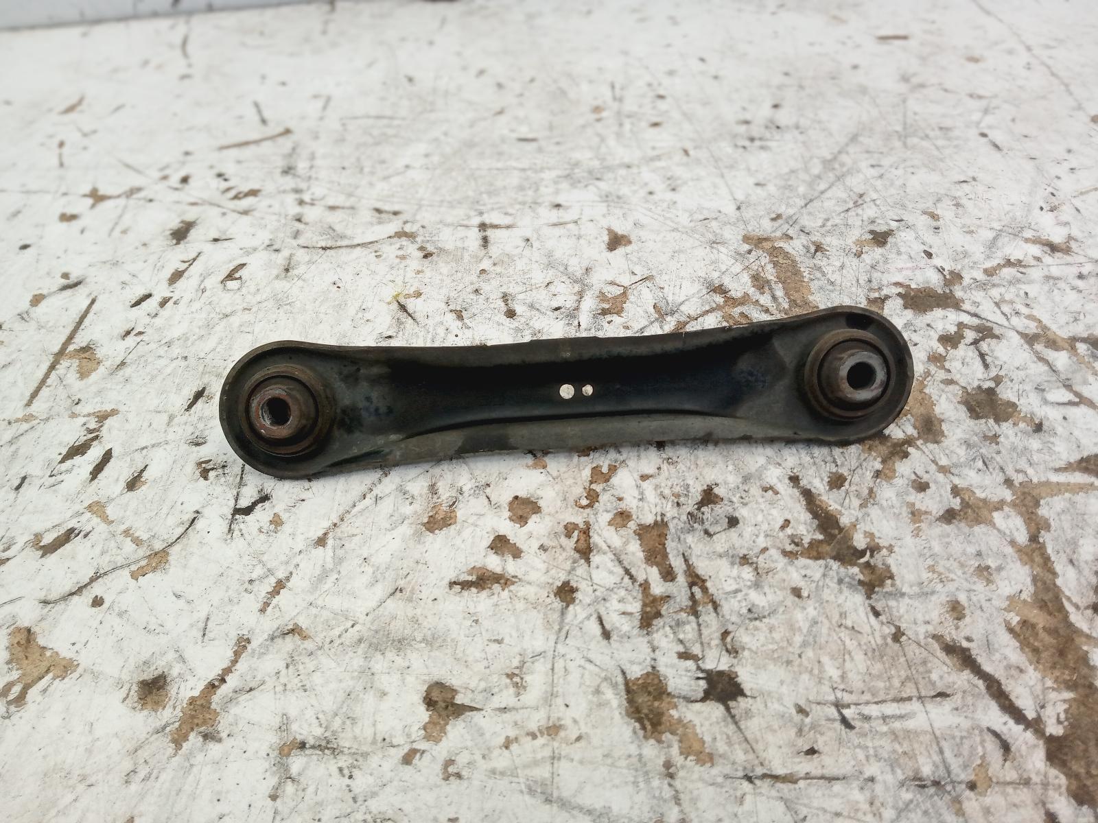 2015 Mitsubishi Asx Left Rear Trailing Arm View Auto part Left Rear Trailing Arm Mitsubishi Asx 2015