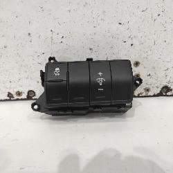 View Auto part Misc Switch/Relay Hyundai I30 2015