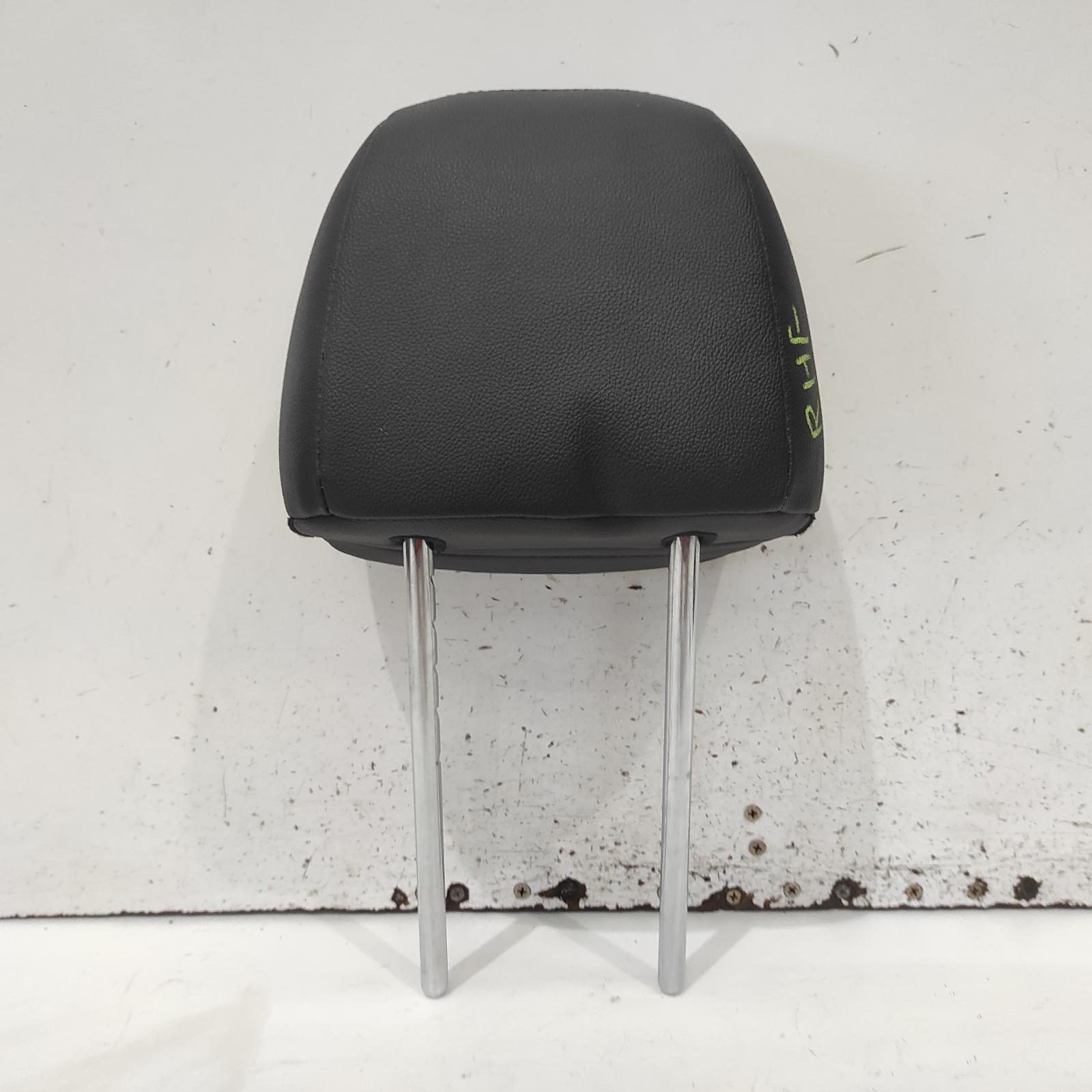 2015 Hyundai I30 Headrest View Auto part Headrest Hyundai I30 2015