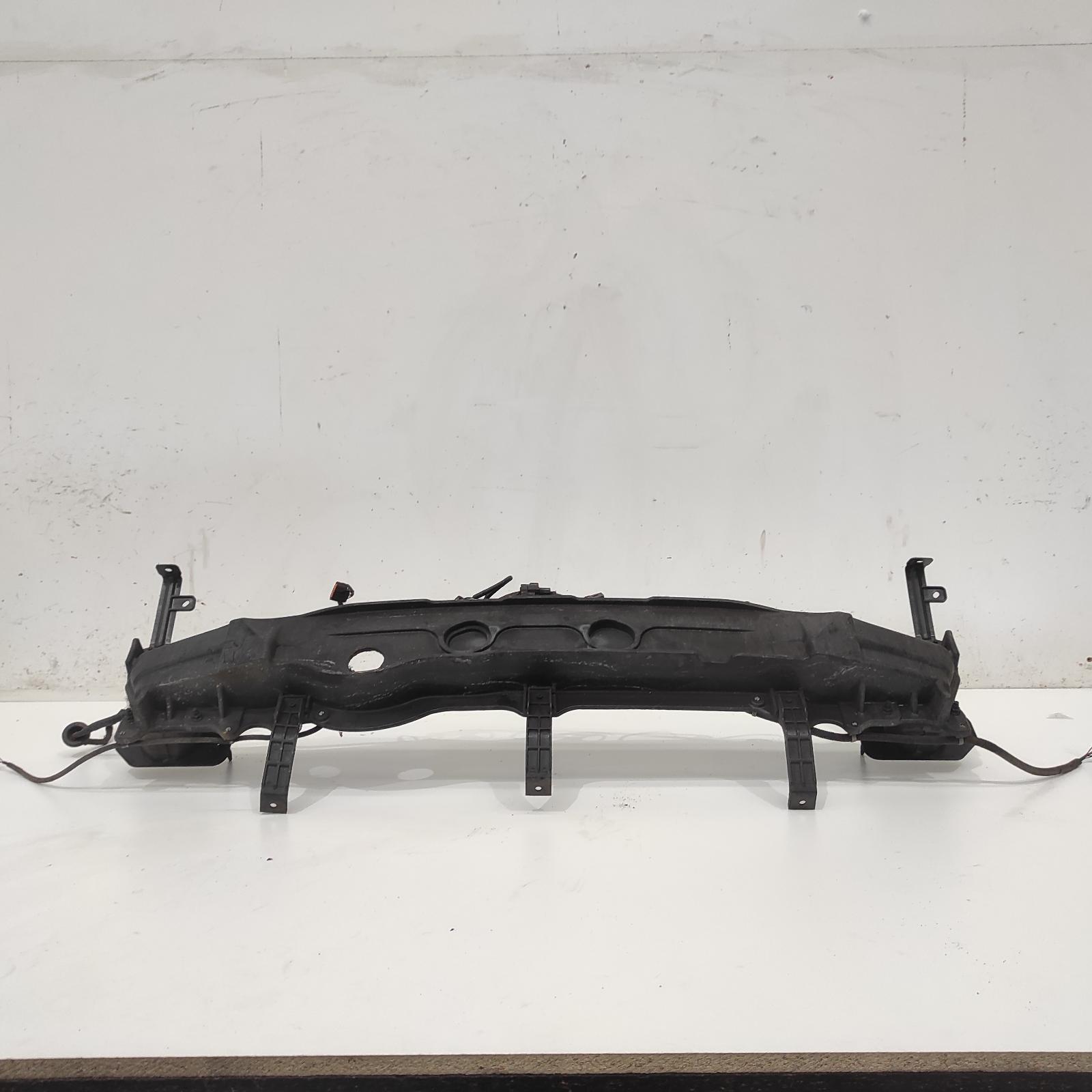 View Auto part R/Bar Bracket/Reinfo Hyundai I30 2015