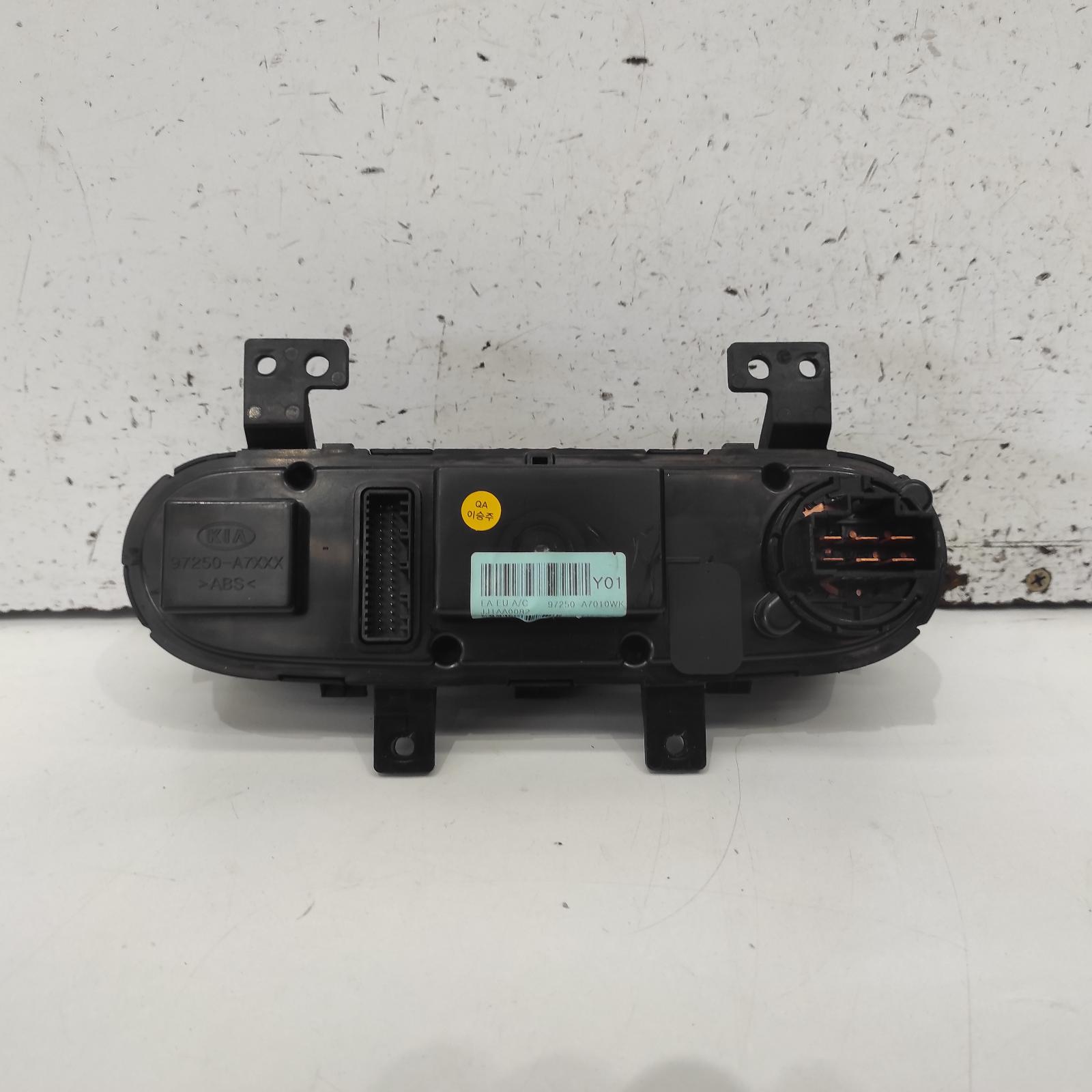 View Auto part Heater/Ac Controls Kia Cerato 2014