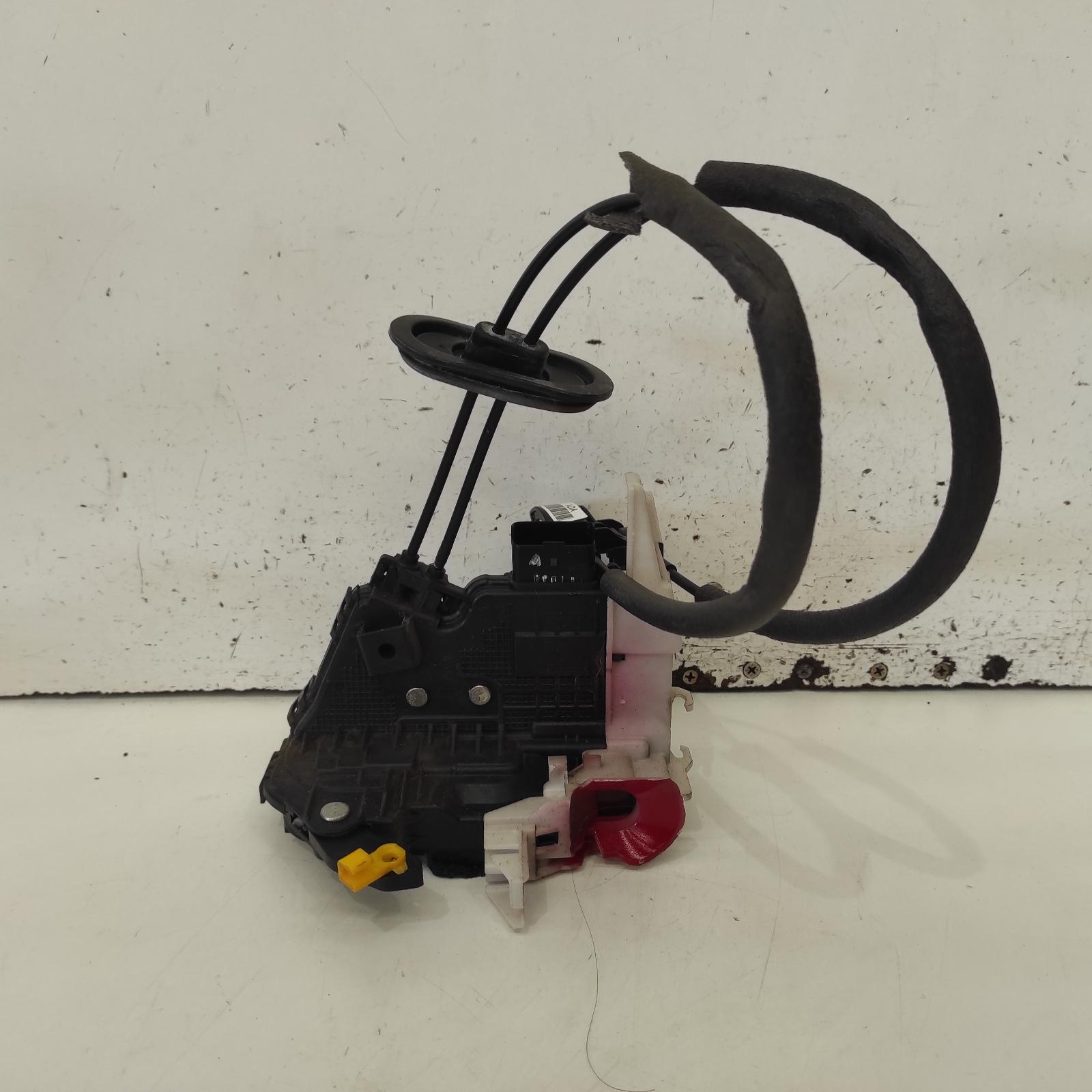 2014 Kia Cerato Door/Boot/Gate Lock View Auto part Door/Boot/Gate Lock Kia Cerato 2014