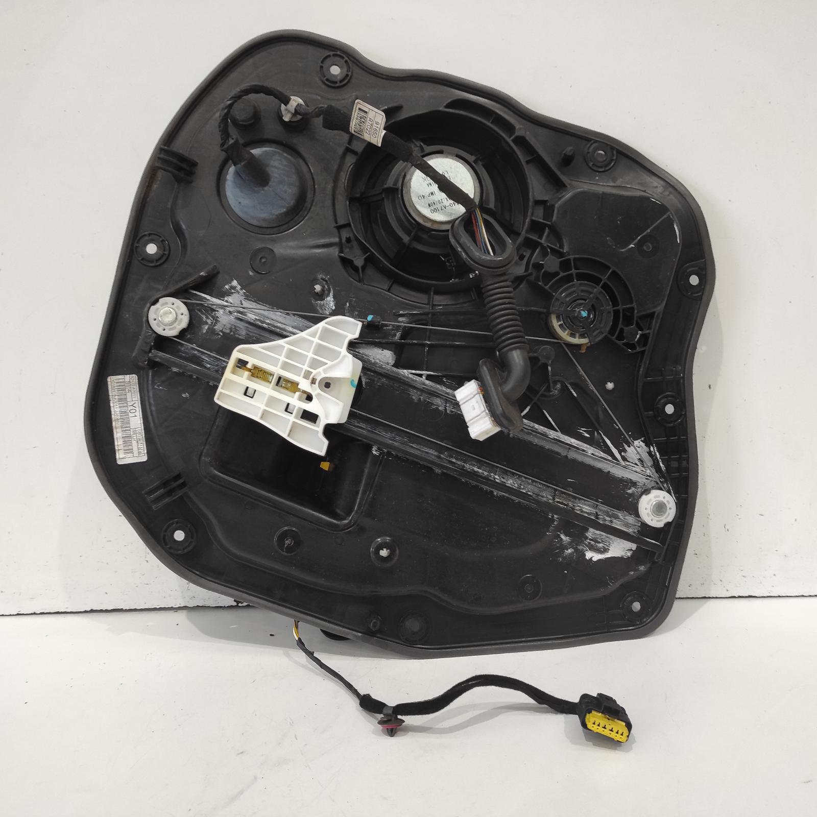 2014 Kia Cerato Left Rear Wnd Reg/Motor View Auto part Left Rear Wnd Reg/Motor Kia Cerato 2014