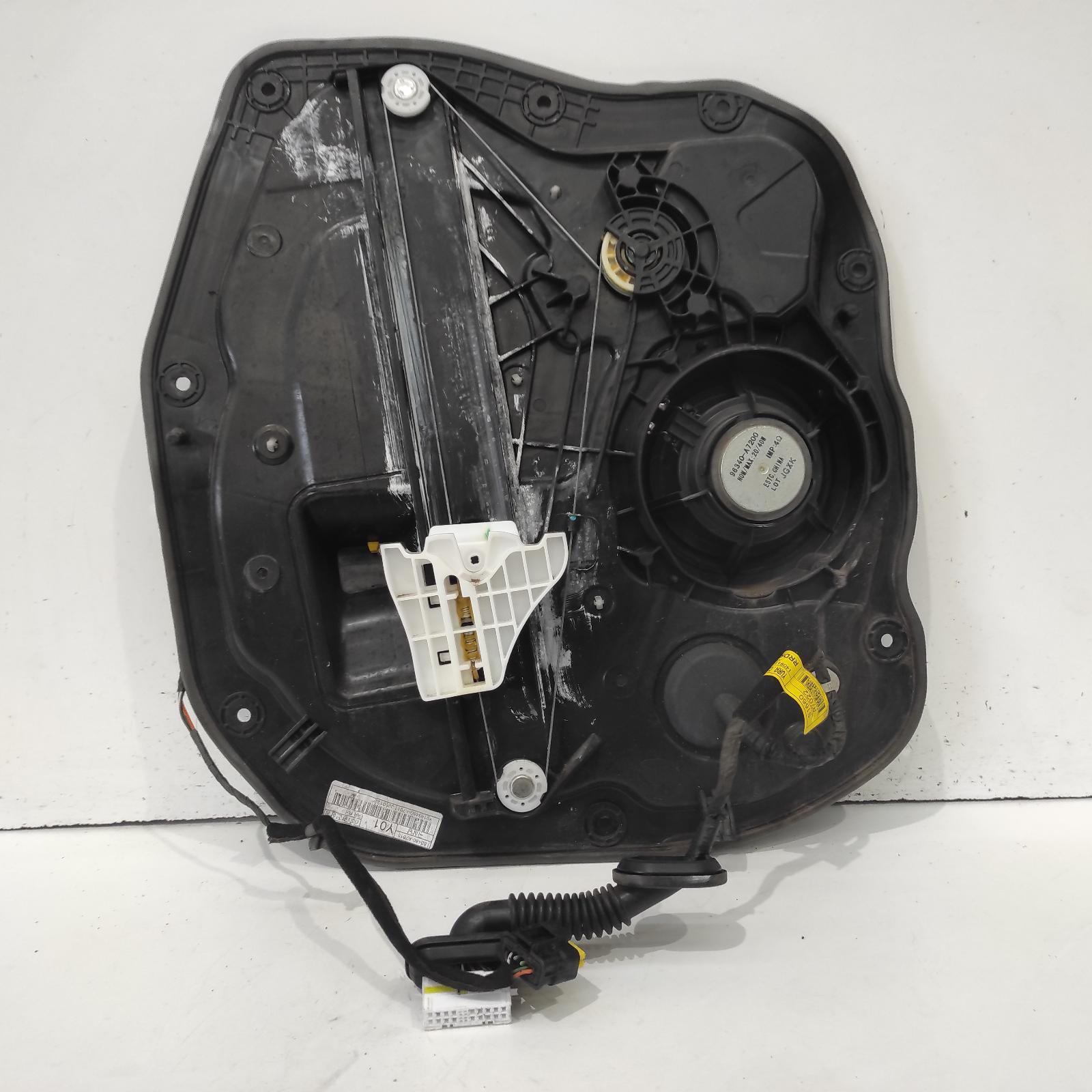 2014 Kia Cerato Right Rear Wnd Reg/Motor View Auto part Right Rear Wnd Reg/Motor Kia Cerato 2014