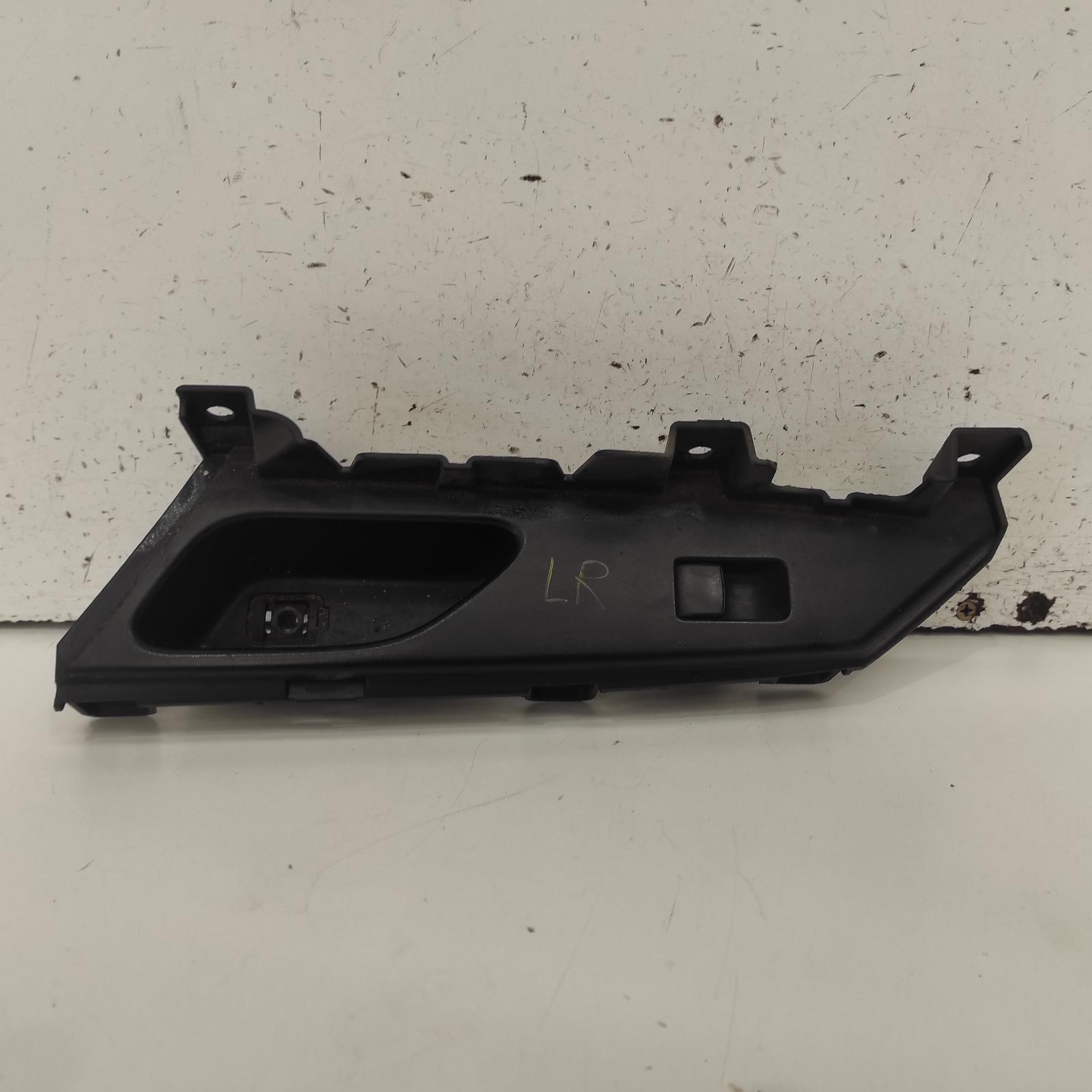 View Auto part Pwr Dr Wind Switch Mitsubishi Pajero 2018