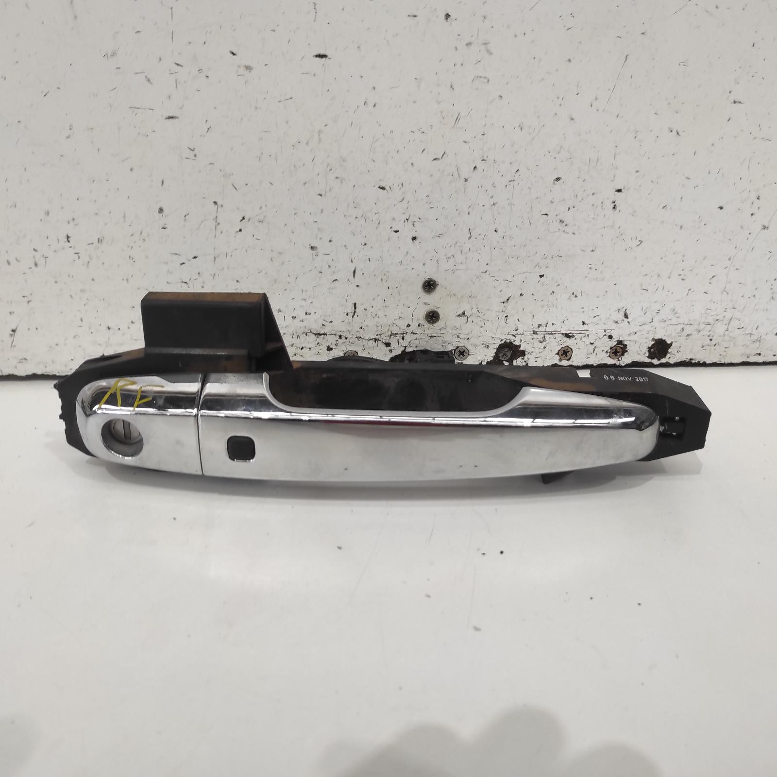 View Auto part Door Handle Mitsubishi Pajero 2018