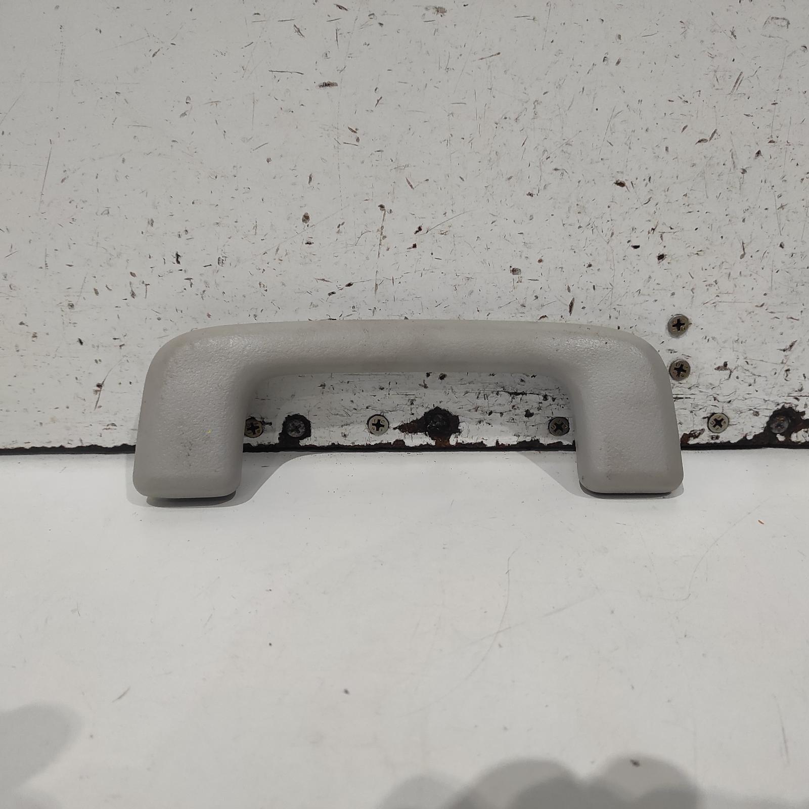 View Auto part Grab Handle Mitsubishi Pajero 2018