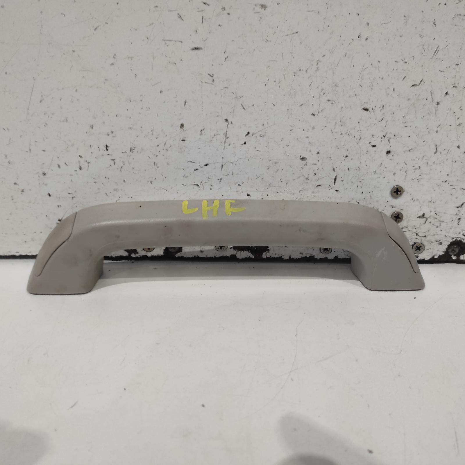 View Auto part Grab Handle Mitsubishi Pajero 2018