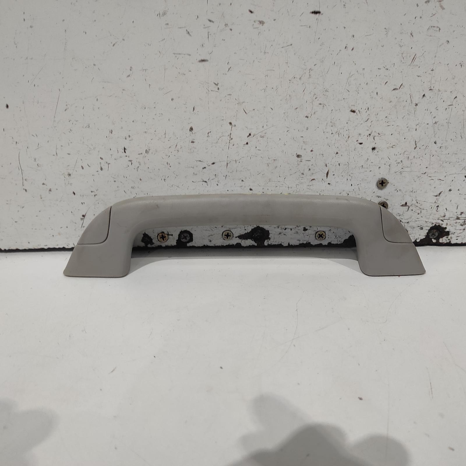 View Auto part Grab Handle Mitsubishi Pajero 2018