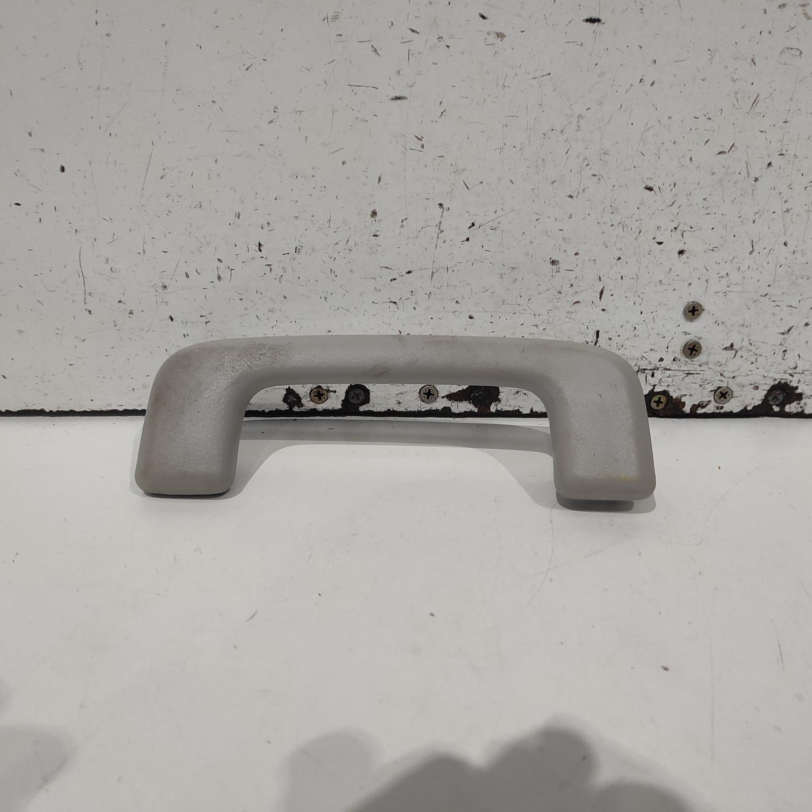 2018 Mitsubishi Pajero Grab Handle View Auto part Grab Handle Mitsubishi Pajero 2018